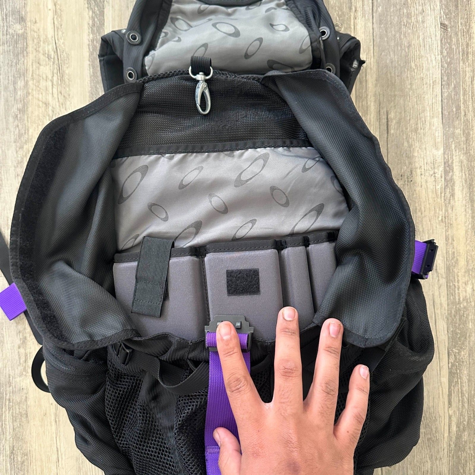 Vintage Y2K Oakley Icon 3.0 Backpack Infinite Hero Ash Purple Black