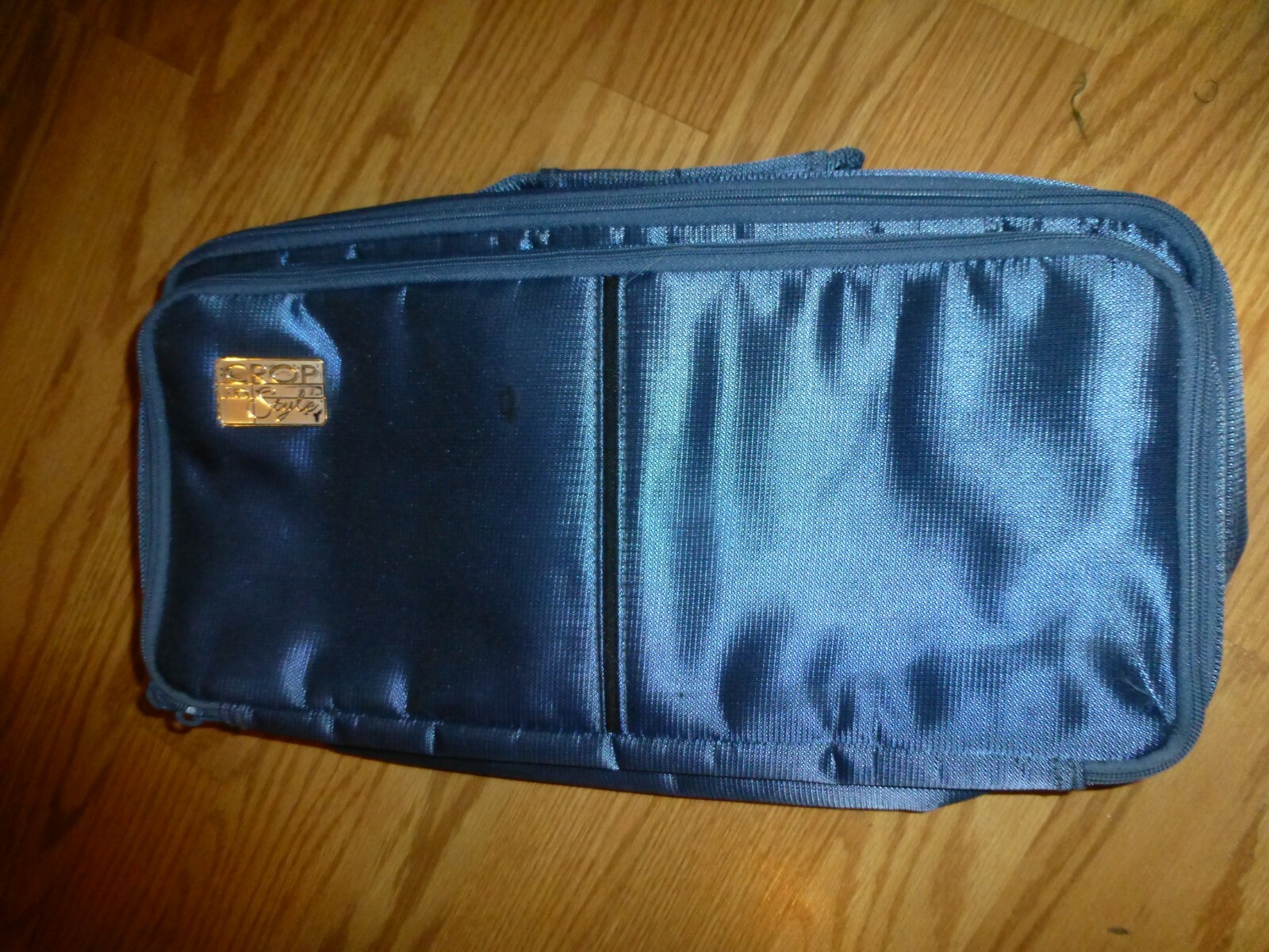 Crop In Style Hand Held Men’s Carry All