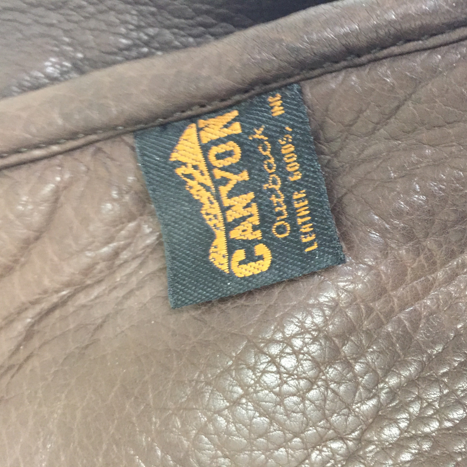 Canyon Outback Brown Leather Over Shoulder Laptop Bag