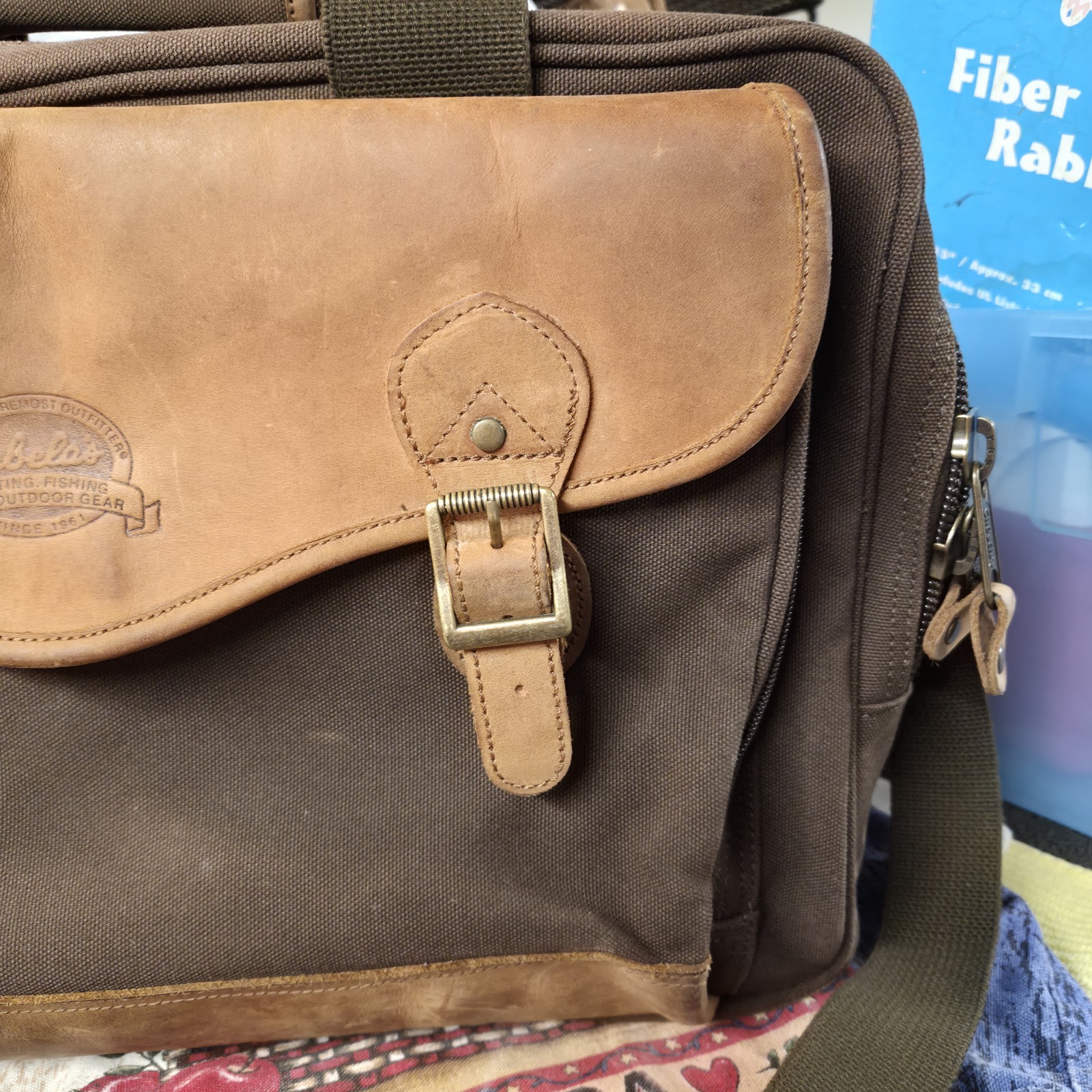 Cabela’s Brown Canvas & Leather Fishing Hunting Camping Large Travel Luggage Bag