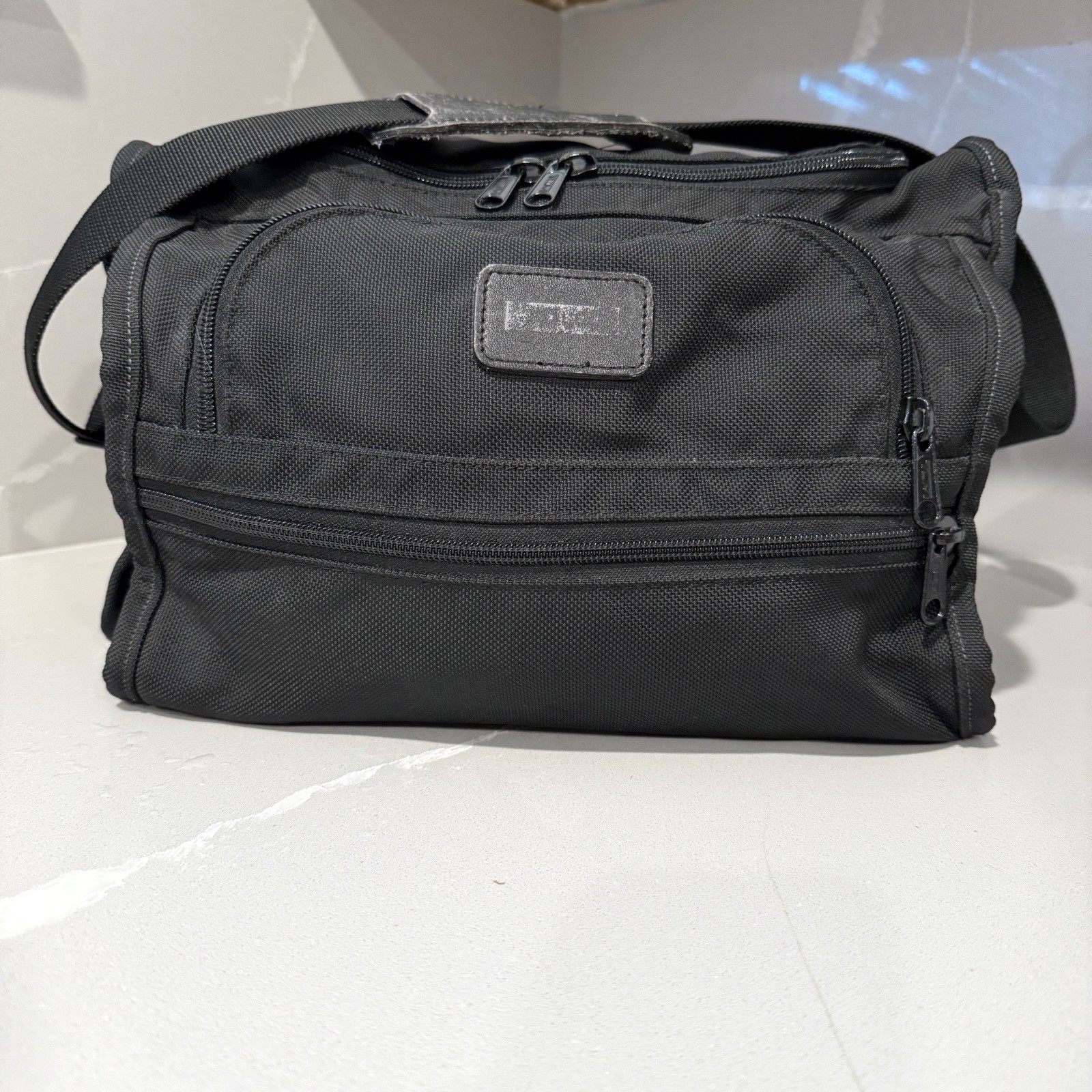 Tumi Alpha Duffel Black Bag Travel Gym Ballistic Nylon 18x11x9” Well Loved *read
