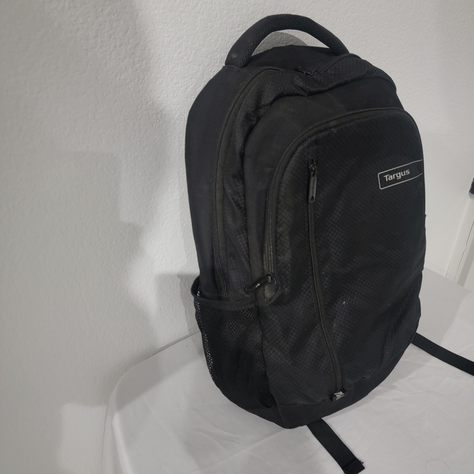 Targus Lightweight Black Sport Back Pack Travel Bag 12 x 5 x 18in