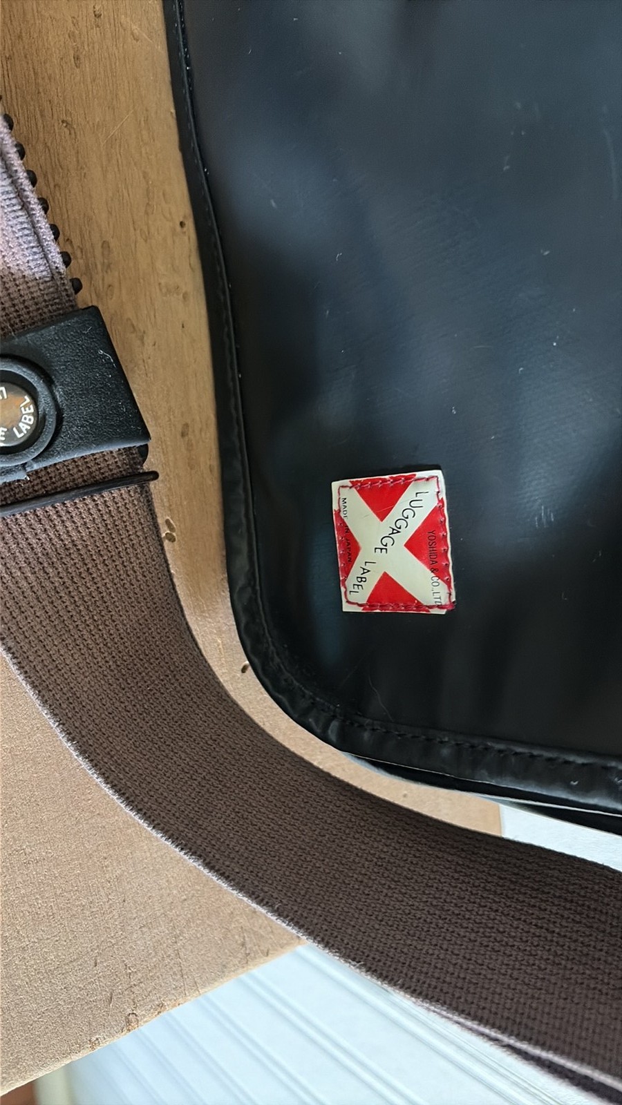Yoshida & Co. Luggage Label Liner Messenger Bag Black