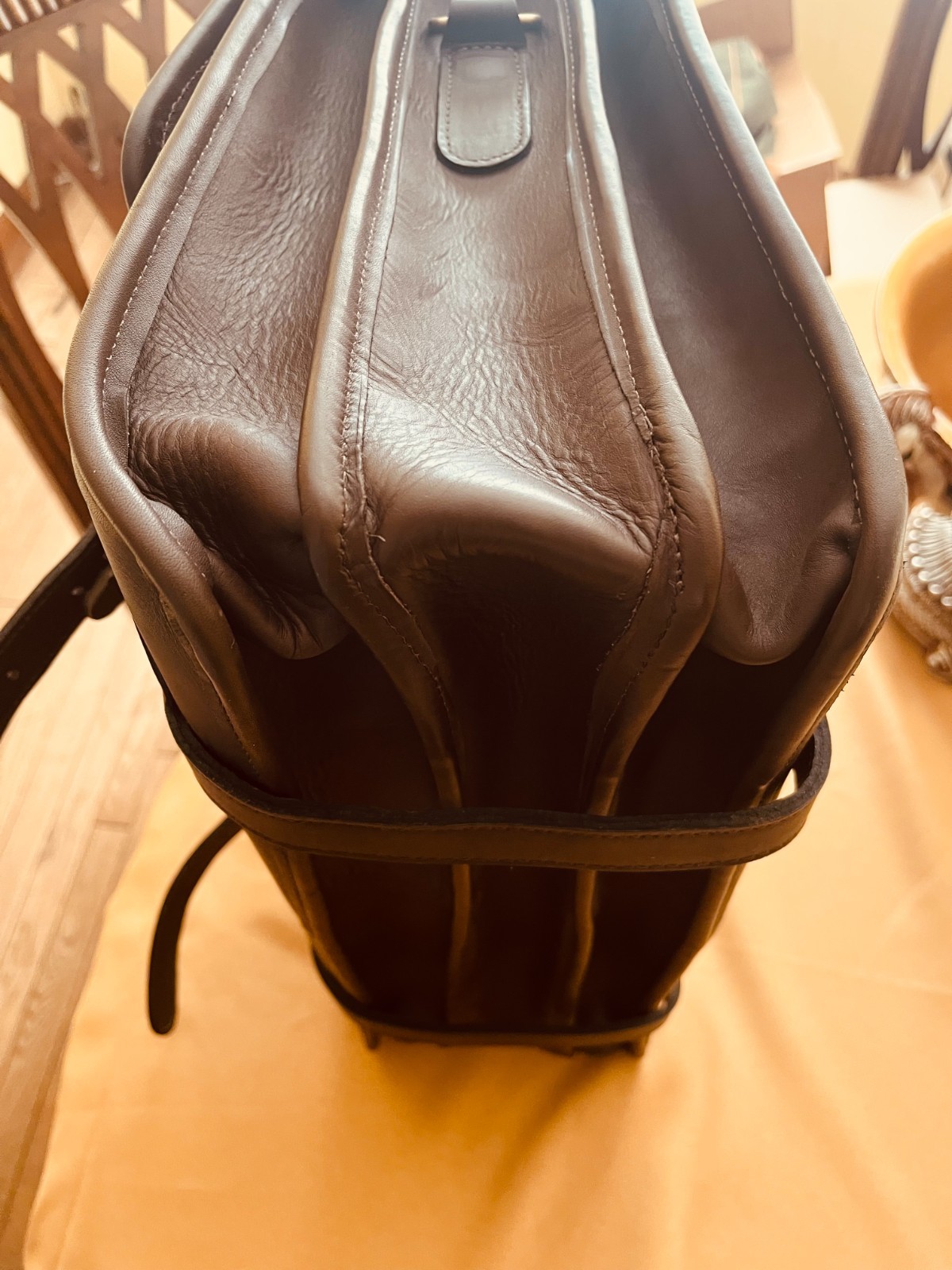 CUSTOM HIDE American Saddle Leather Briefcase / Messenger Bag / Lawyer Bag