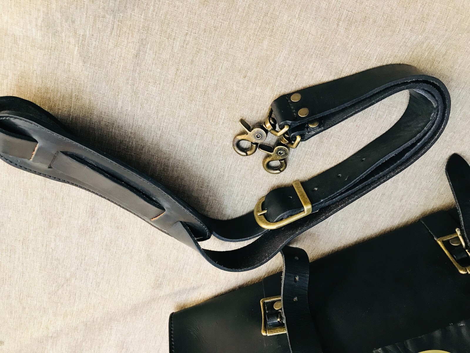 JACKSON WAYNE Black Heavy Saddle Leather Briefcase / Messenger Bag – US Made