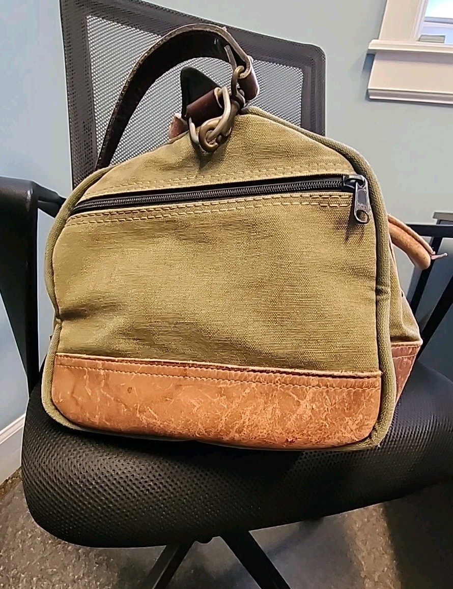 Vintage Orvis Battenkill Bag Green Canvas Leather HuntingDoctor Duffle Bag Brass