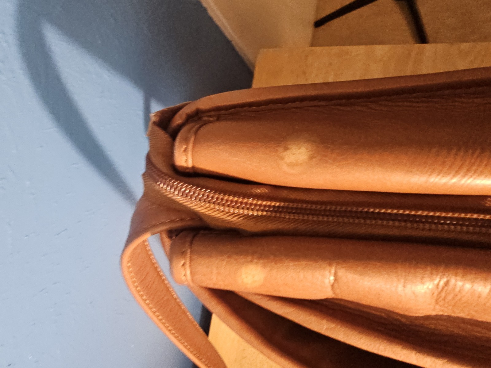 Wilson’s Leather Briefcase-Messenger Bag Cognac Brown-Genuine Leather Colombia