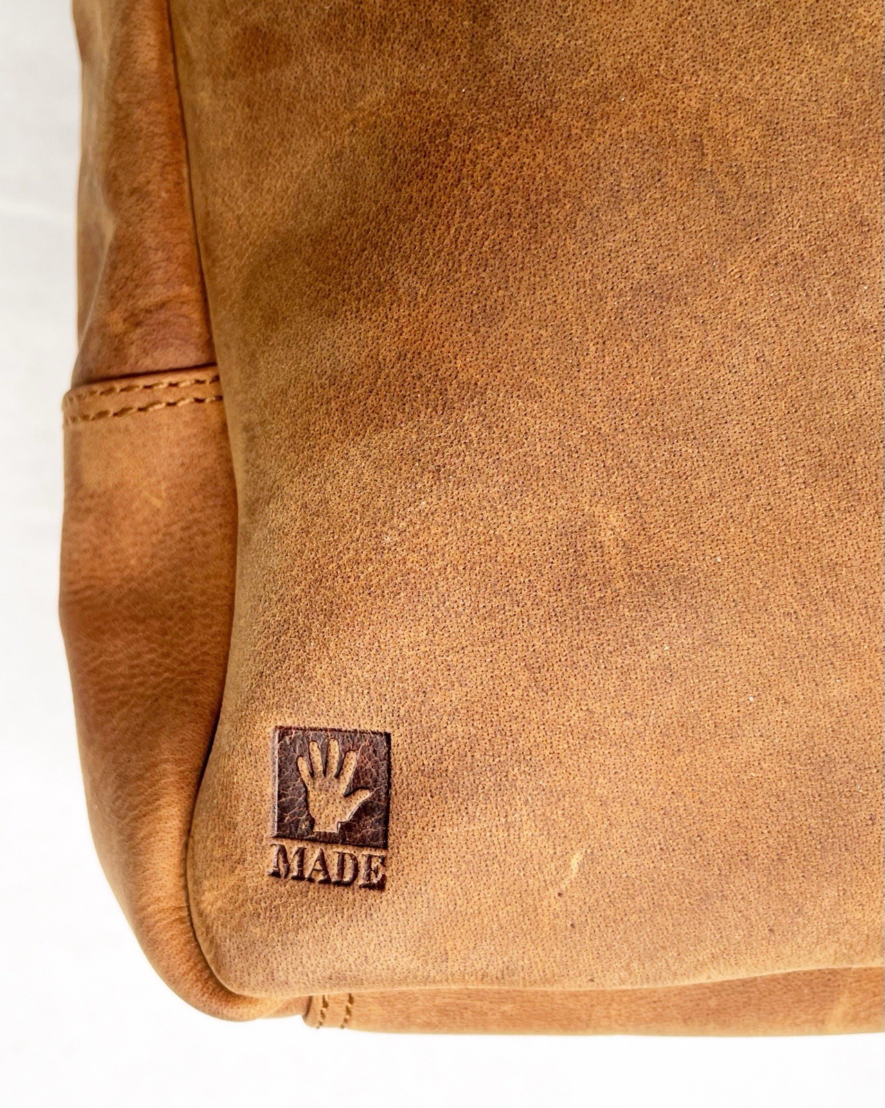 【EUC!】Adrian Klis ❖ Bison Leather Messenger Bag 🇨🇦Handcrafted in Canada -Brown