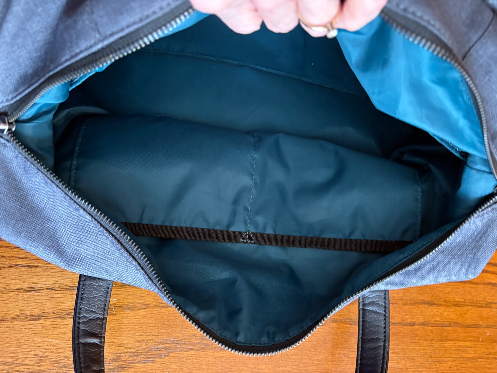 EPIC – Gray / Black Duffle Bag – EXCELLENT PRICE !!!