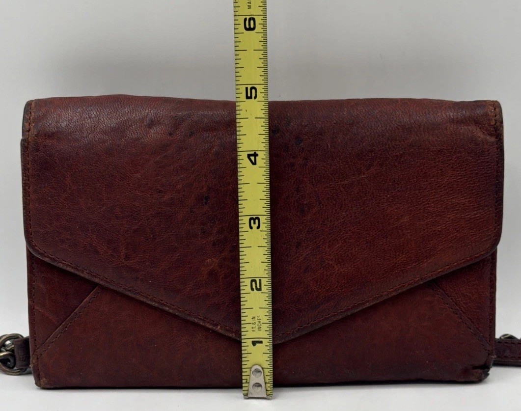 Vintage Will Leather Goods Envelope Clutch w/removable Chain Shoulder Strap.