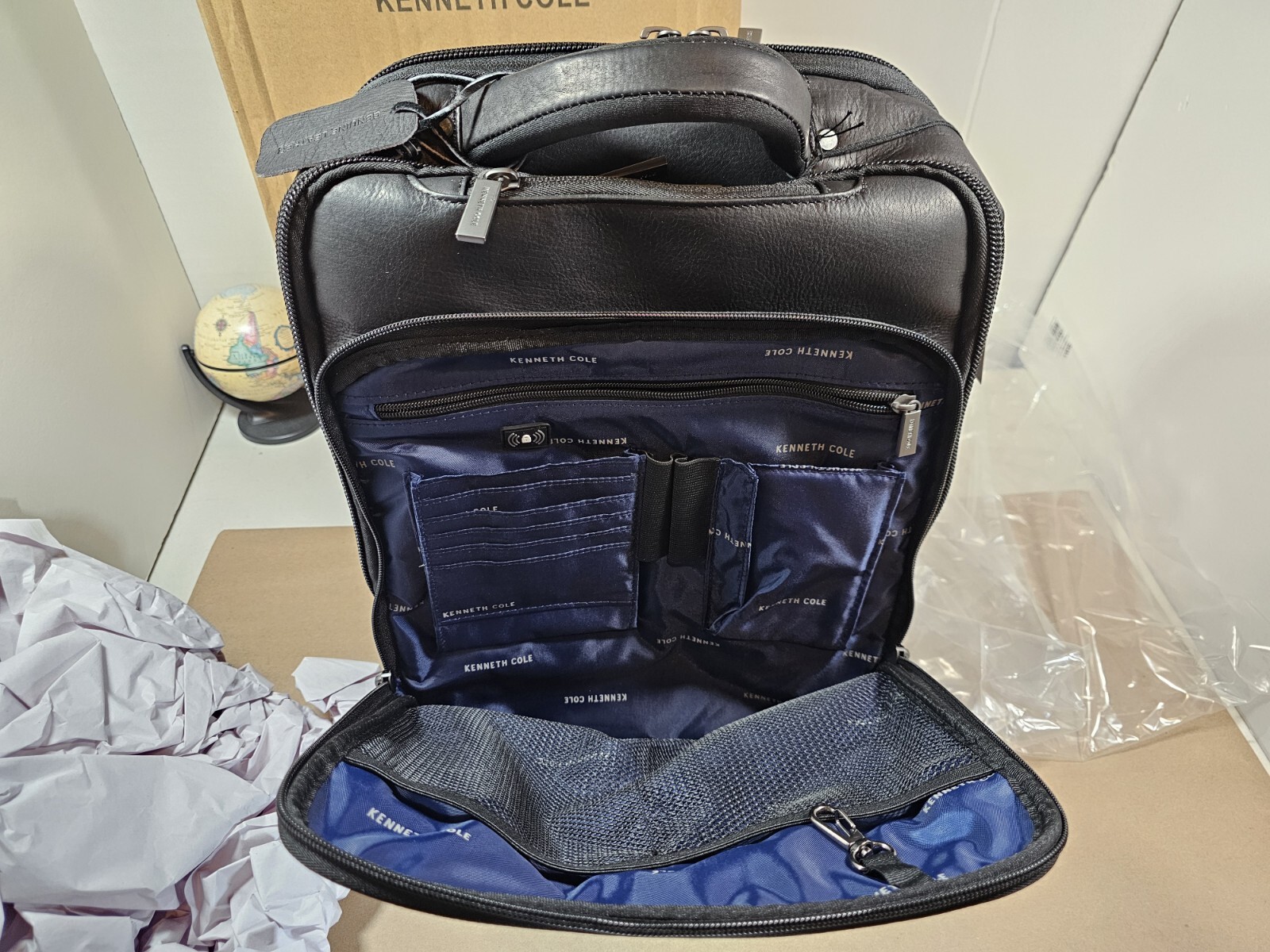 Kenneth Cole Reaction Manhattan Messenger Backpack Black 16″ Laptop $200 Retail