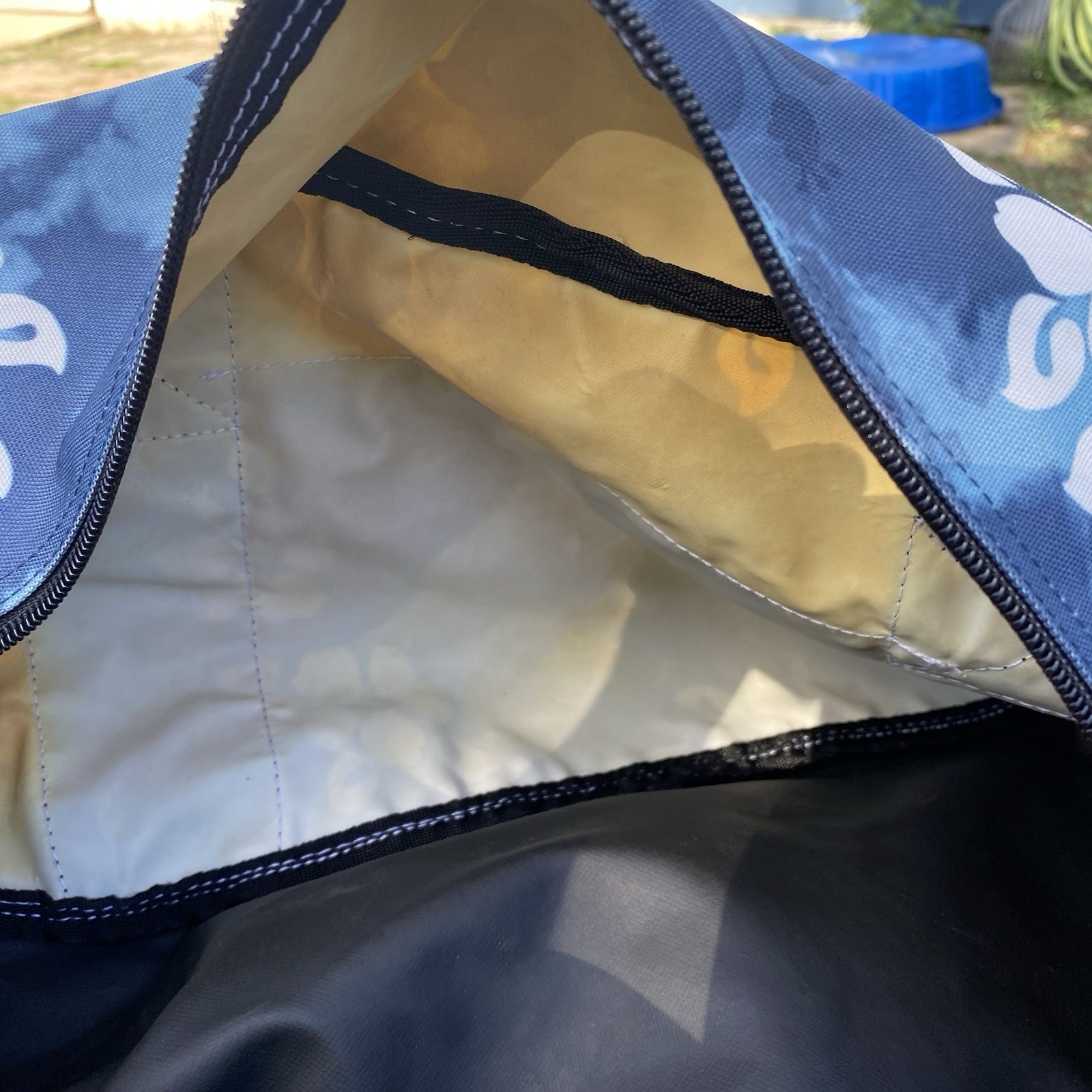 LL Bean Blue White Hibiscus Print Medium 35L Adventure Duffle Carry On Bag EUC