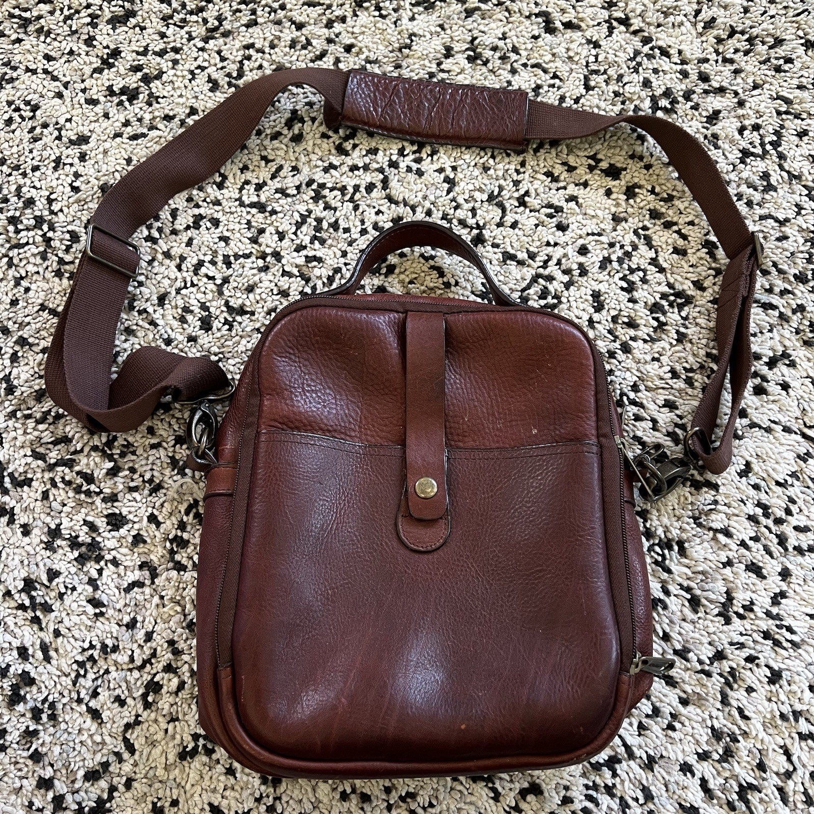 Duluth Trading Co Lifetime Brown Leather Classic Satchel Crossbody Bag Unisex