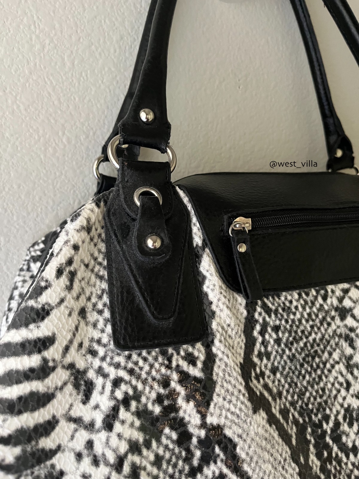 Snakeskin Weekender Tote Duffle Bag Soft Material White Black
