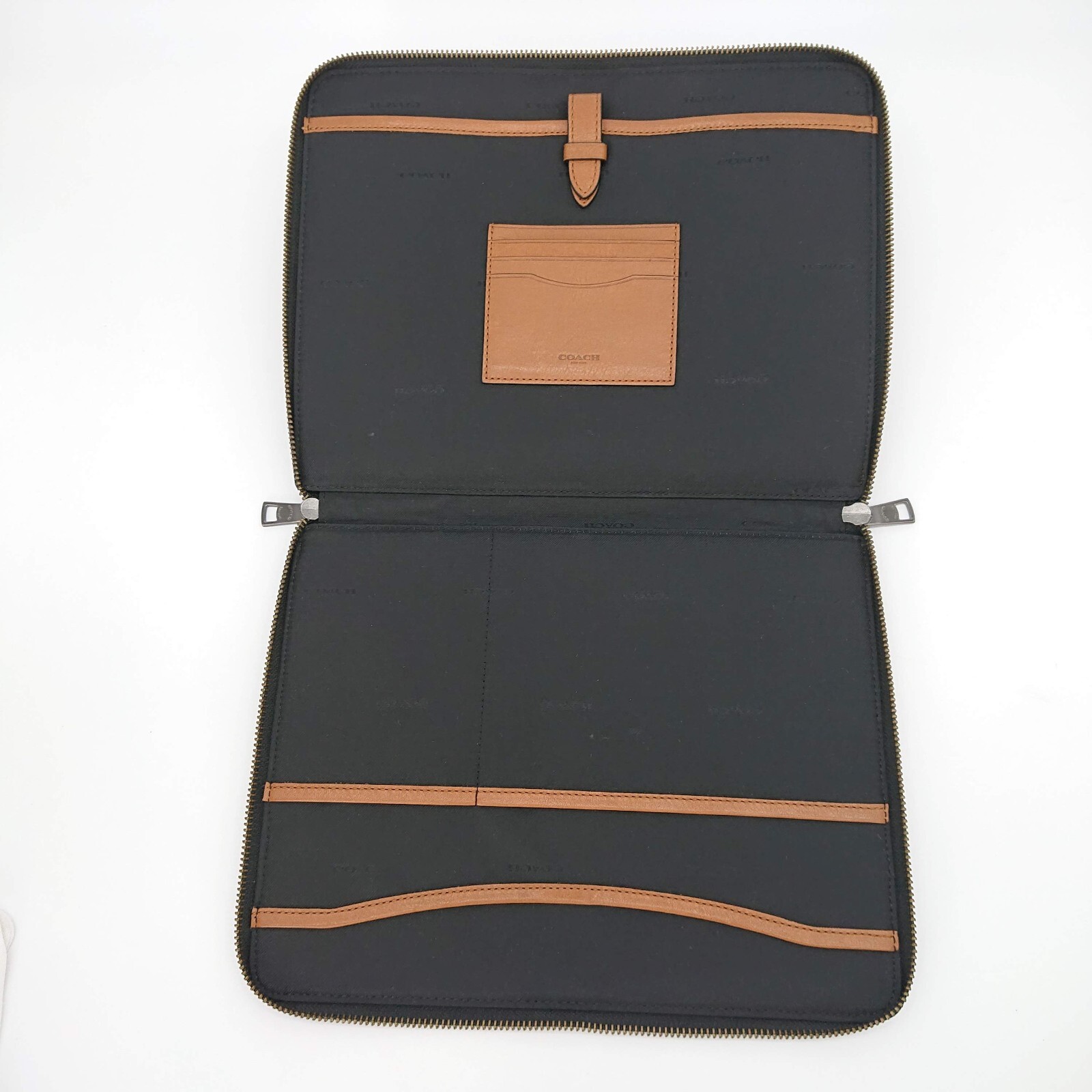 COACH Cluch Bag Tablet Case 64822 Brown Leather Round Zip Made in Vietnam