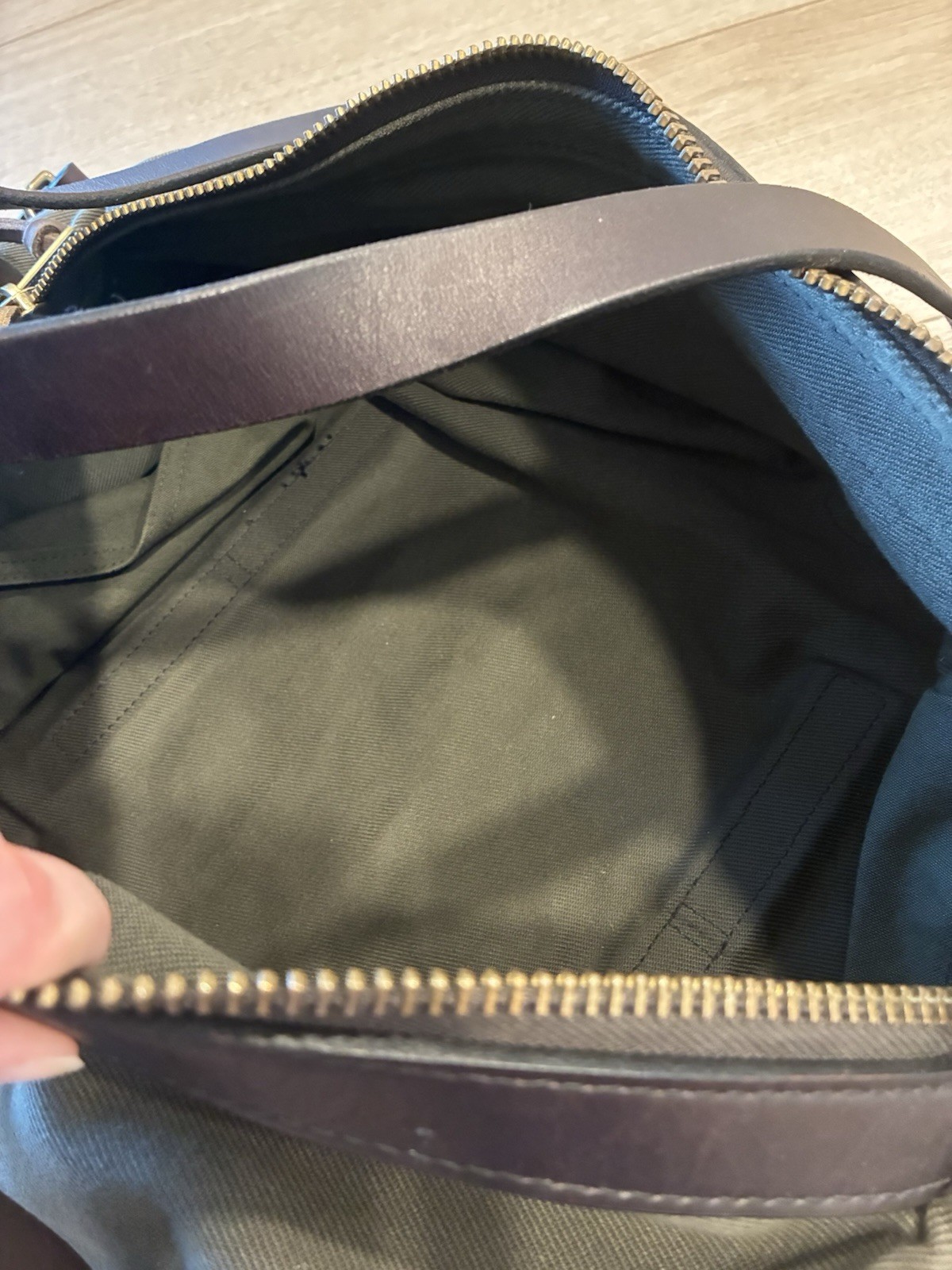NWT Filson Medium Rugged Twill Duffle Bag Otter Green 43L