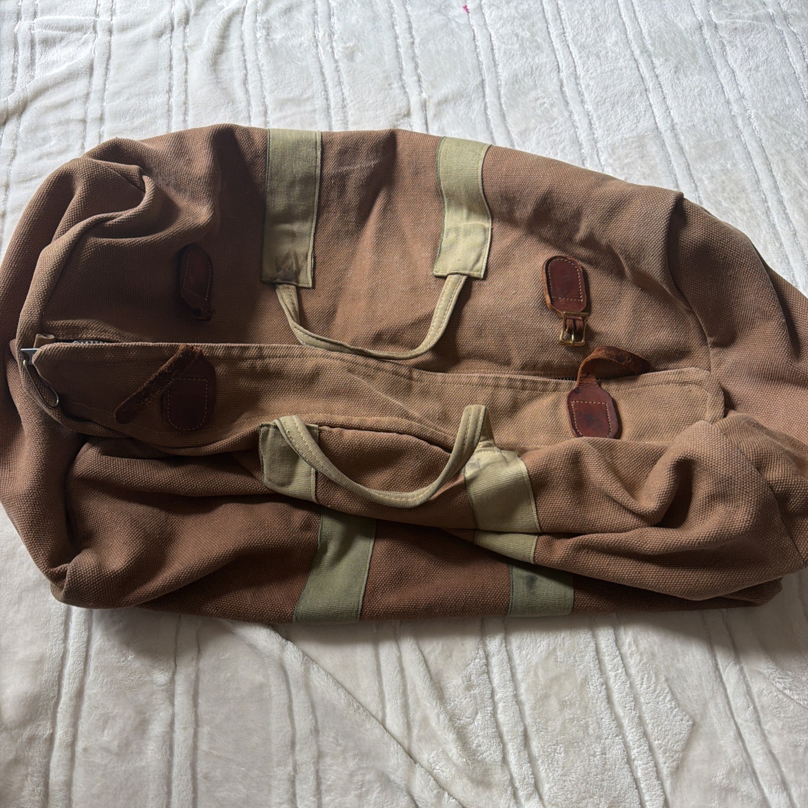 Vtg Canvas Sportsman Duffle Bag Leather Brass Buckle Norm Thompson talon zip
