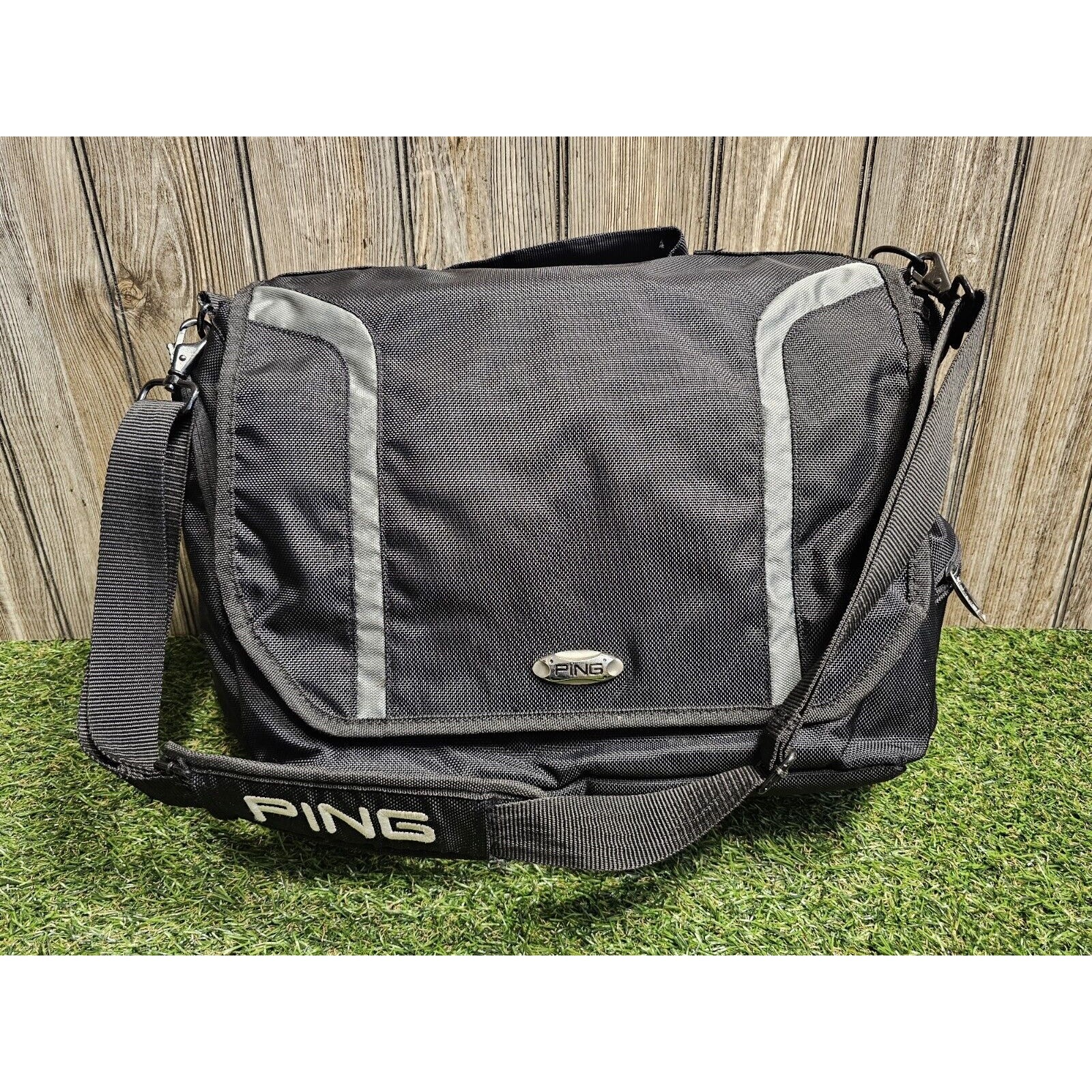 Ping Laptop Shoulder Messenger Bag Black Gray 18″x12″x6″