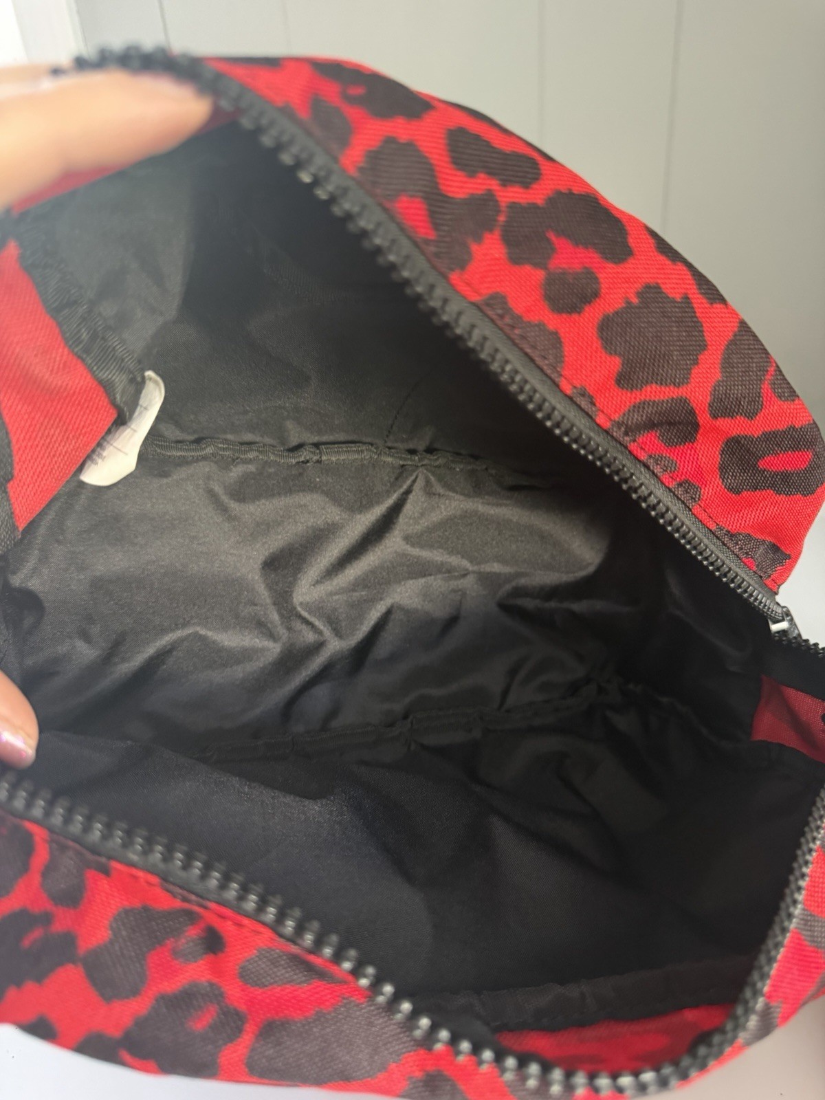 Authentic *NIKE* Toiletry Utility 9L Bag *Leopard Print Red Black* NWOT!