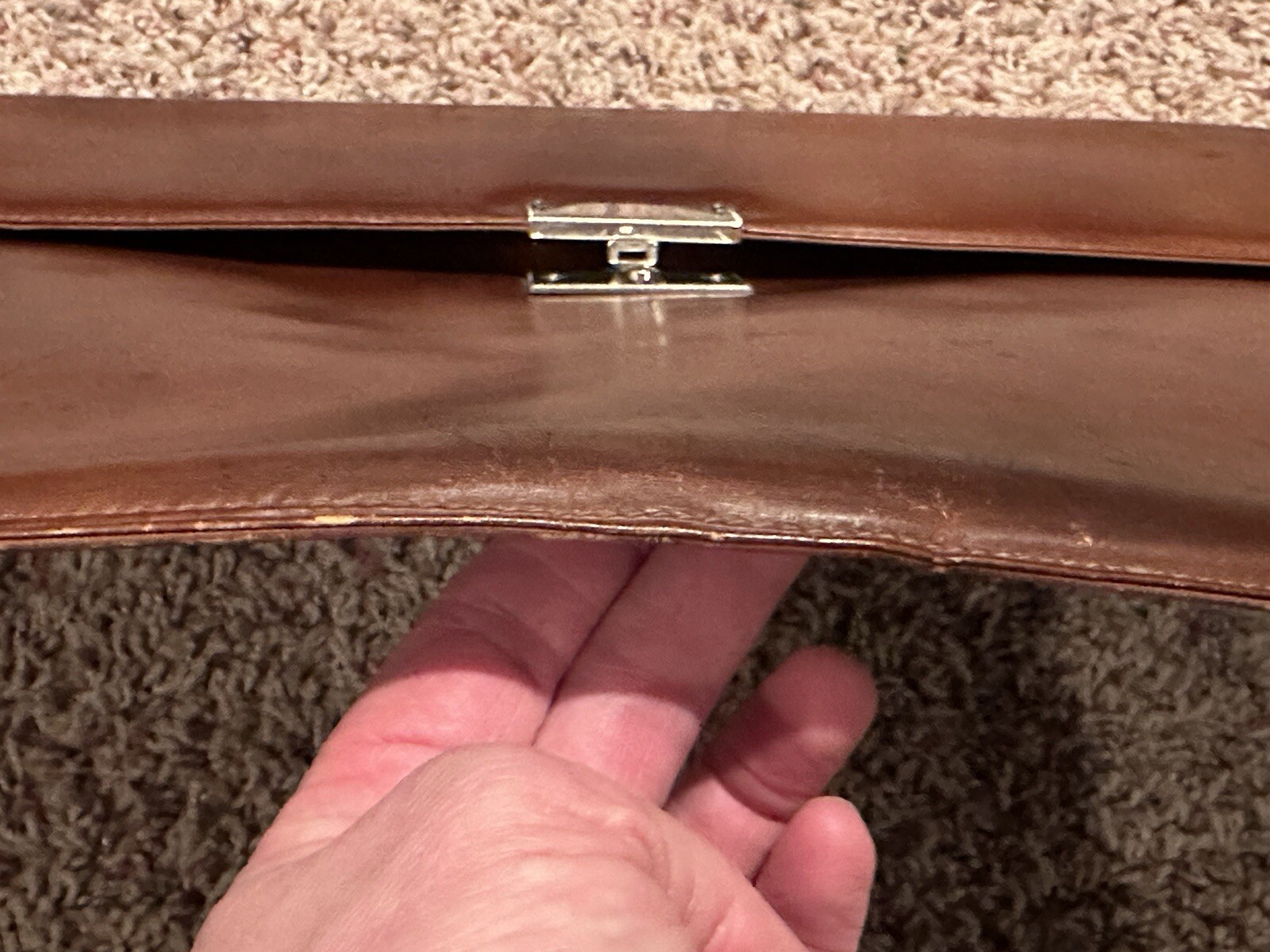 Vintage Leather Lockable Folder Portfolio Document Holder – 3 compartments & Key