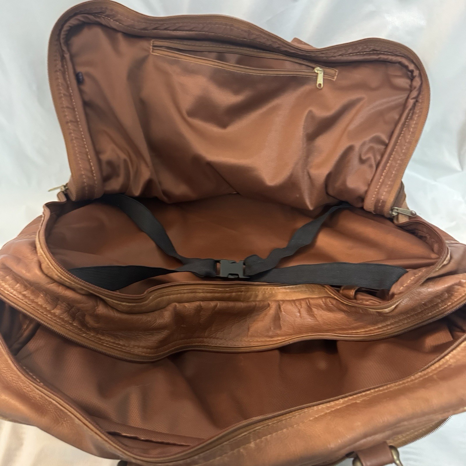 VTG Duffle Bag Genuine Leather Chestnut Brown Travel Bag Made In Columbia 20×13”