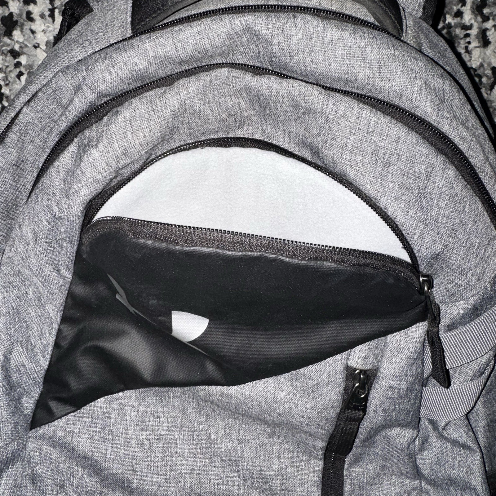 Under Armour Hustle 4.0 Unisex Backpack Heather Gray Black School Laptop Bag