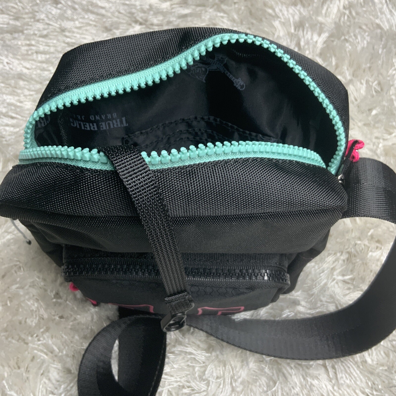 True Religion Men’s Black Adjustable Strap Pink Logo Crossbody Shoulder Bag NWT