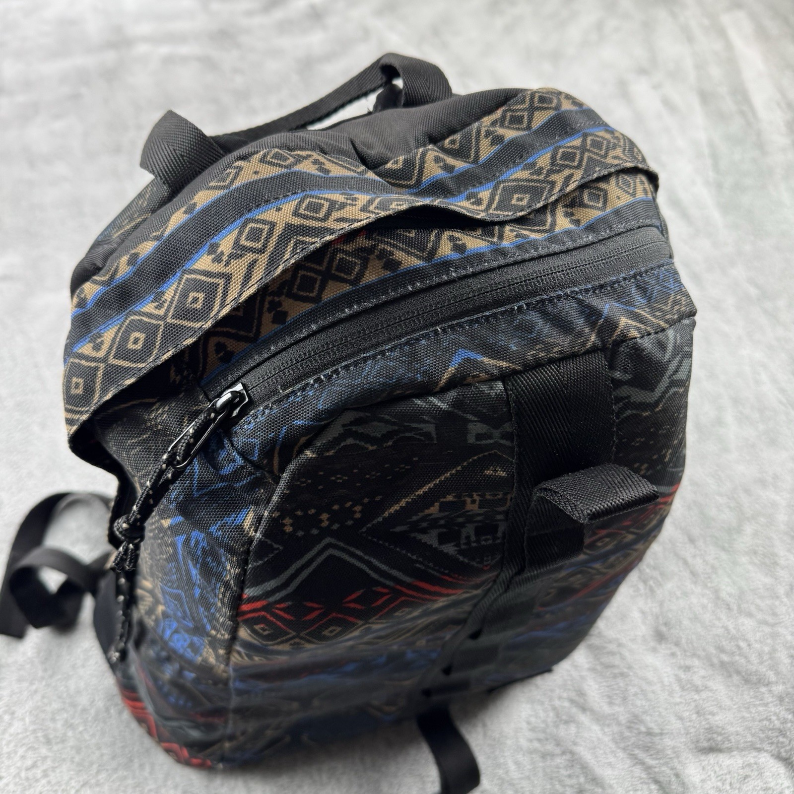 Burton Kilo Backpack Black Brown Aztec Tribal Print Heritage Campimg Outdoors
