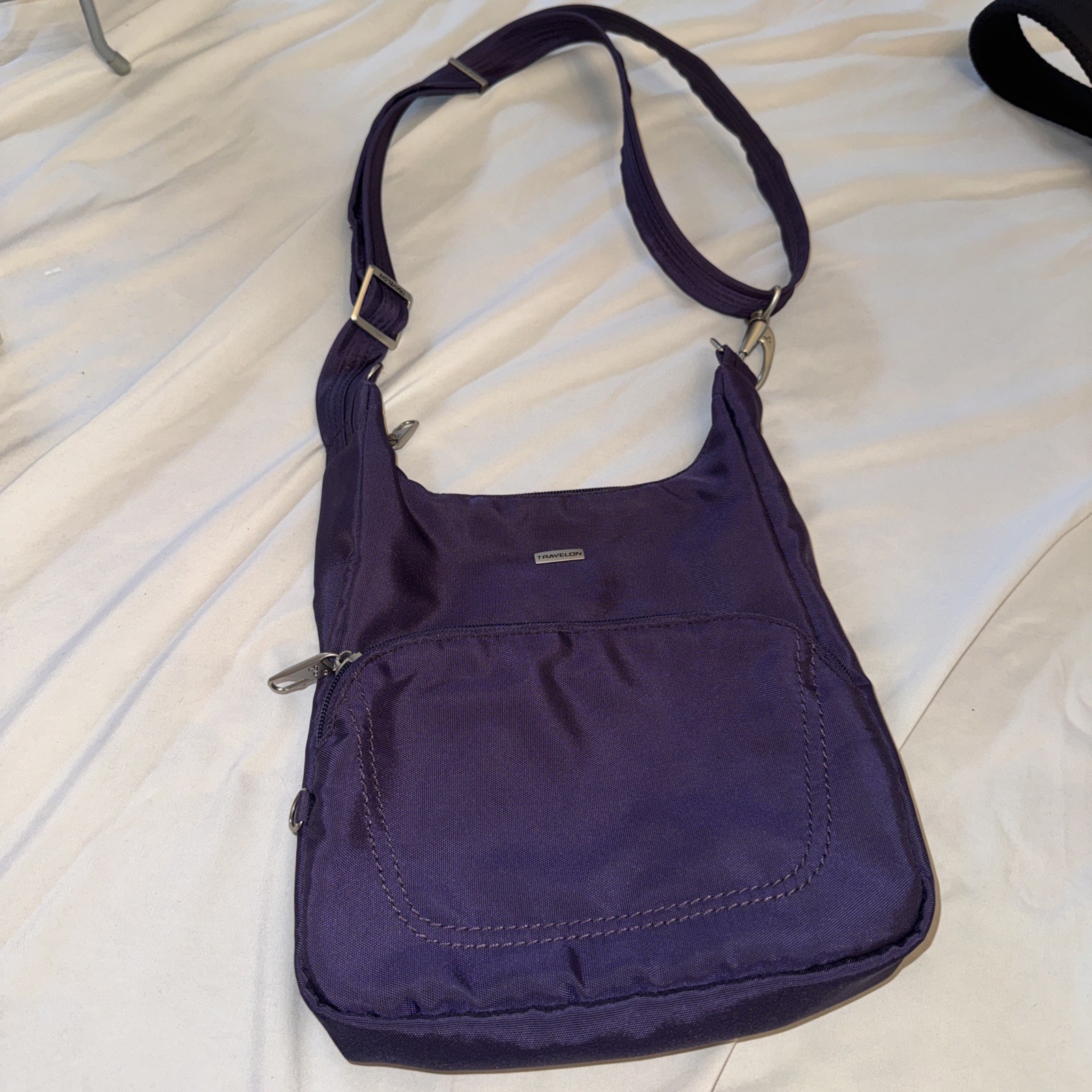 Vintage Travelon Anti-Theft Classic Essential Messenger Crossbody Bag ￼ Purple