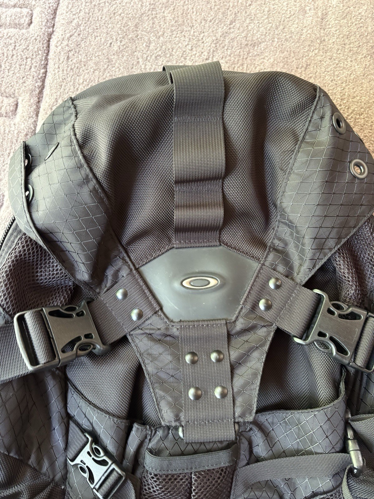 Vtg Oakley Software Backpack ICON Molded Black Hiking Tactical Gen1 Skull Laptop