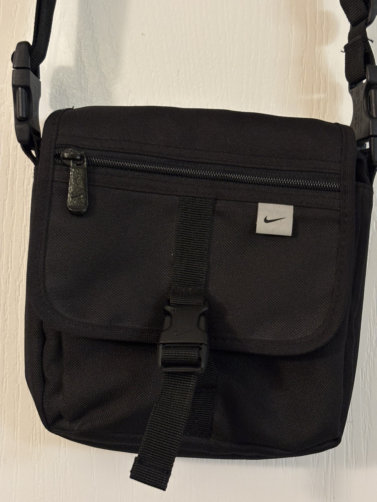 EUC Vintage Y2K Nike Cross Body Travel Shoulder Belt Bag Black