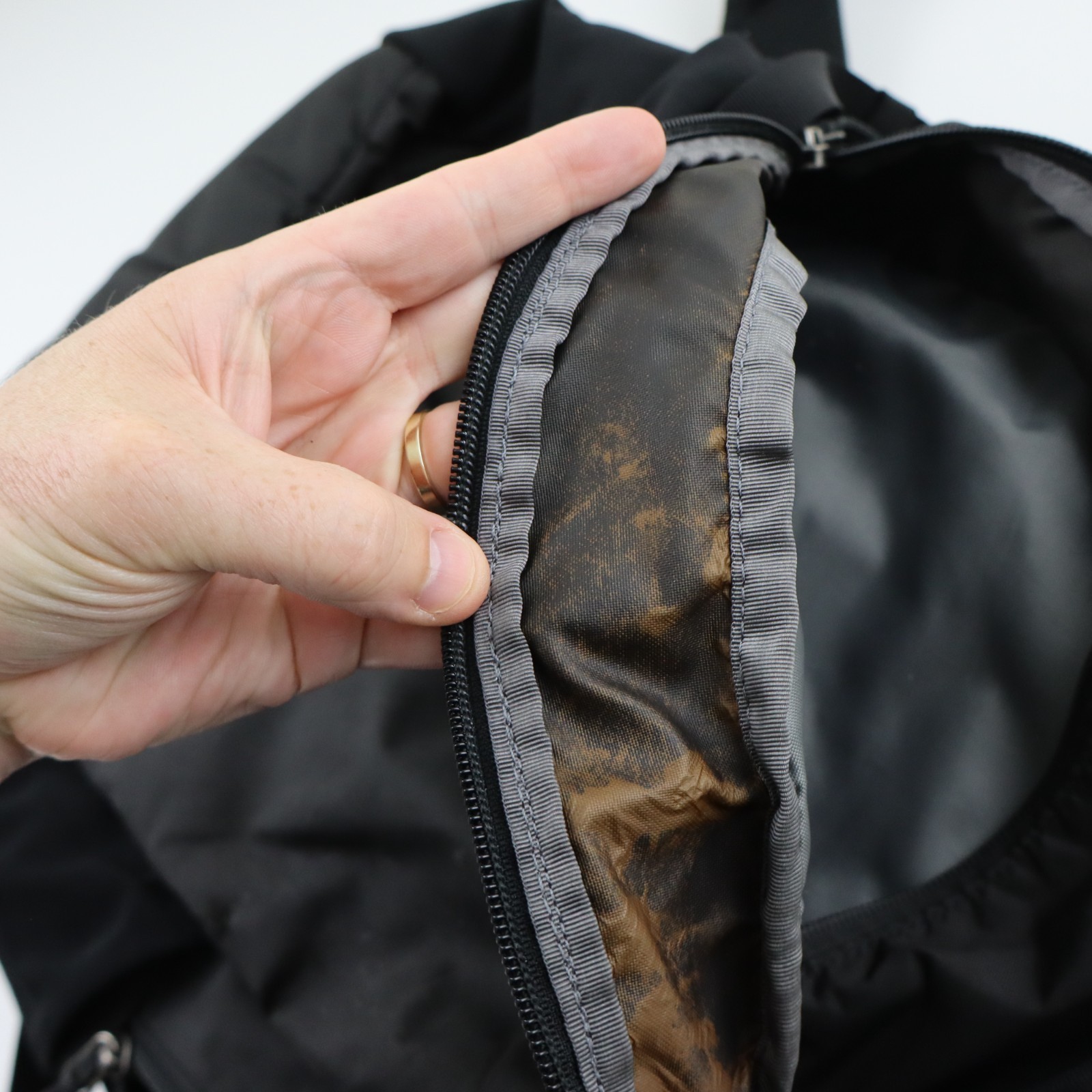 Patagonia Refugio 26L Backpack Black Laptop Bag Daypack Hiking Travel School
