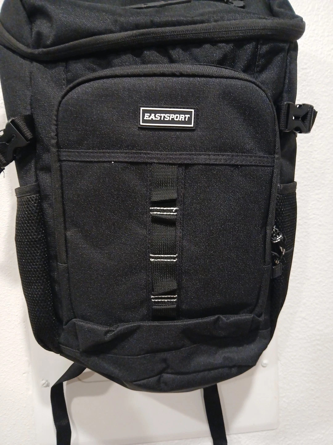 Eastsport Unisex 18″ Victory Top Loader Backpack, Black