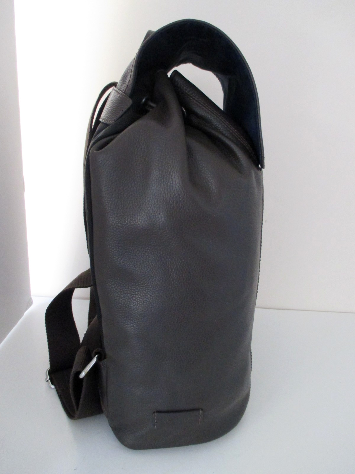 Cole Haan Leather Packpack Large Chocolate Brown Magnetic Close