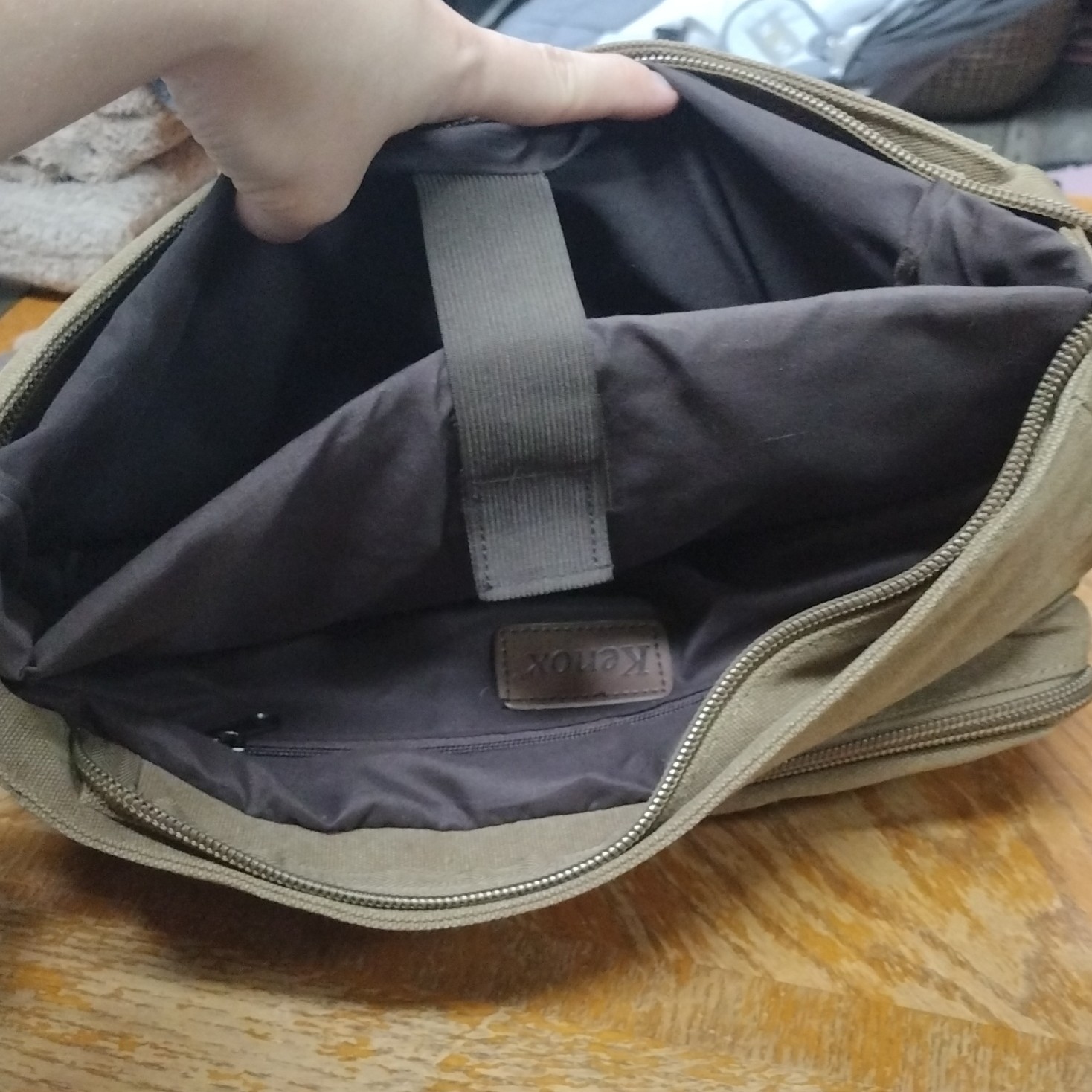 Kenox Olive Messenger / Laptop Bag Buckle Zip Adjustable Strap Multiple Pockets