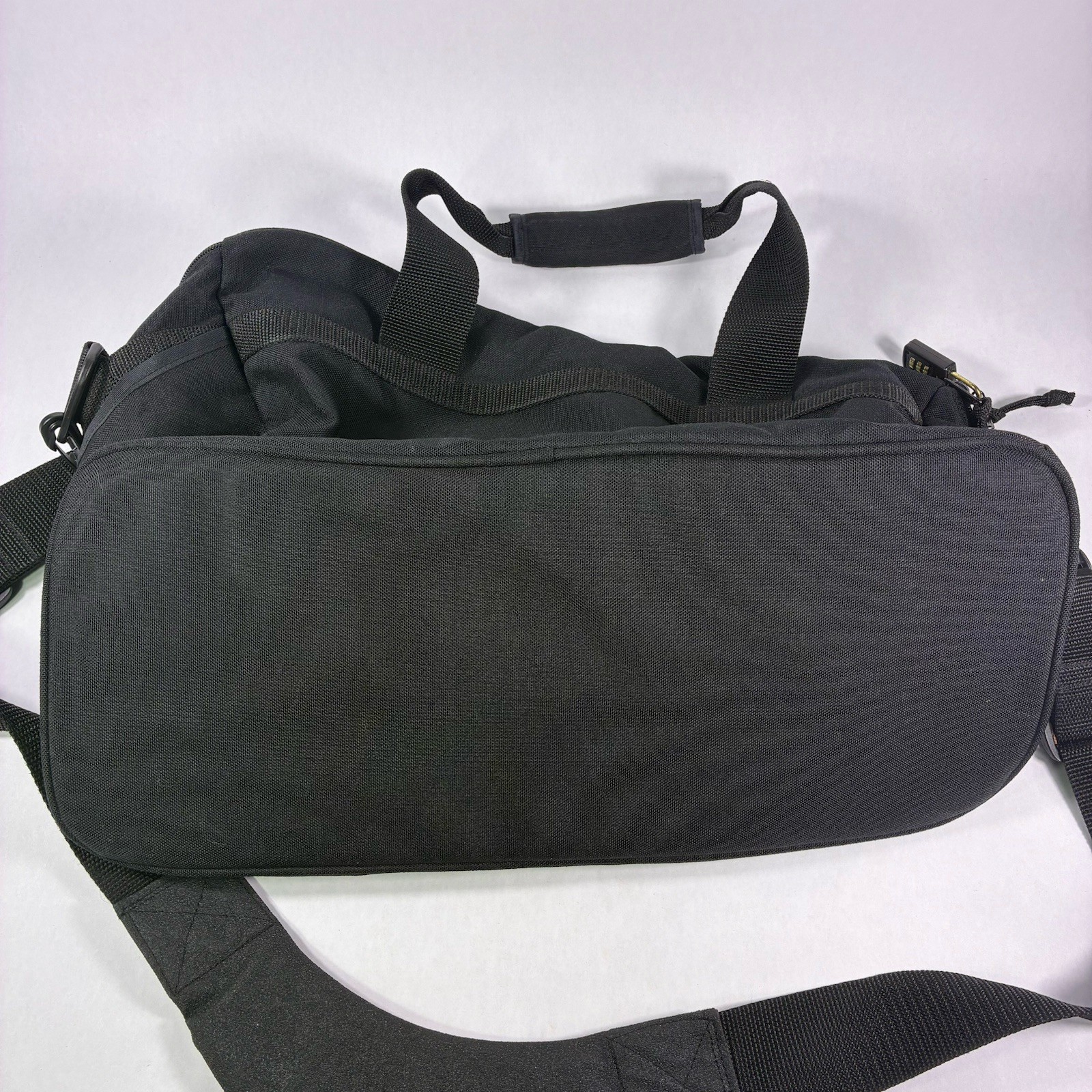 Eddie Bauer Black Duffle Bag Shoulder Strap Carry On Double Handle 100% Nylon