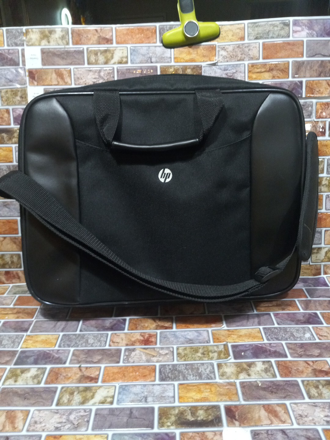 HP Soft Laptop Bag Briefcase Carry Case 15.70″ W× 12″H××2.8″ D Black