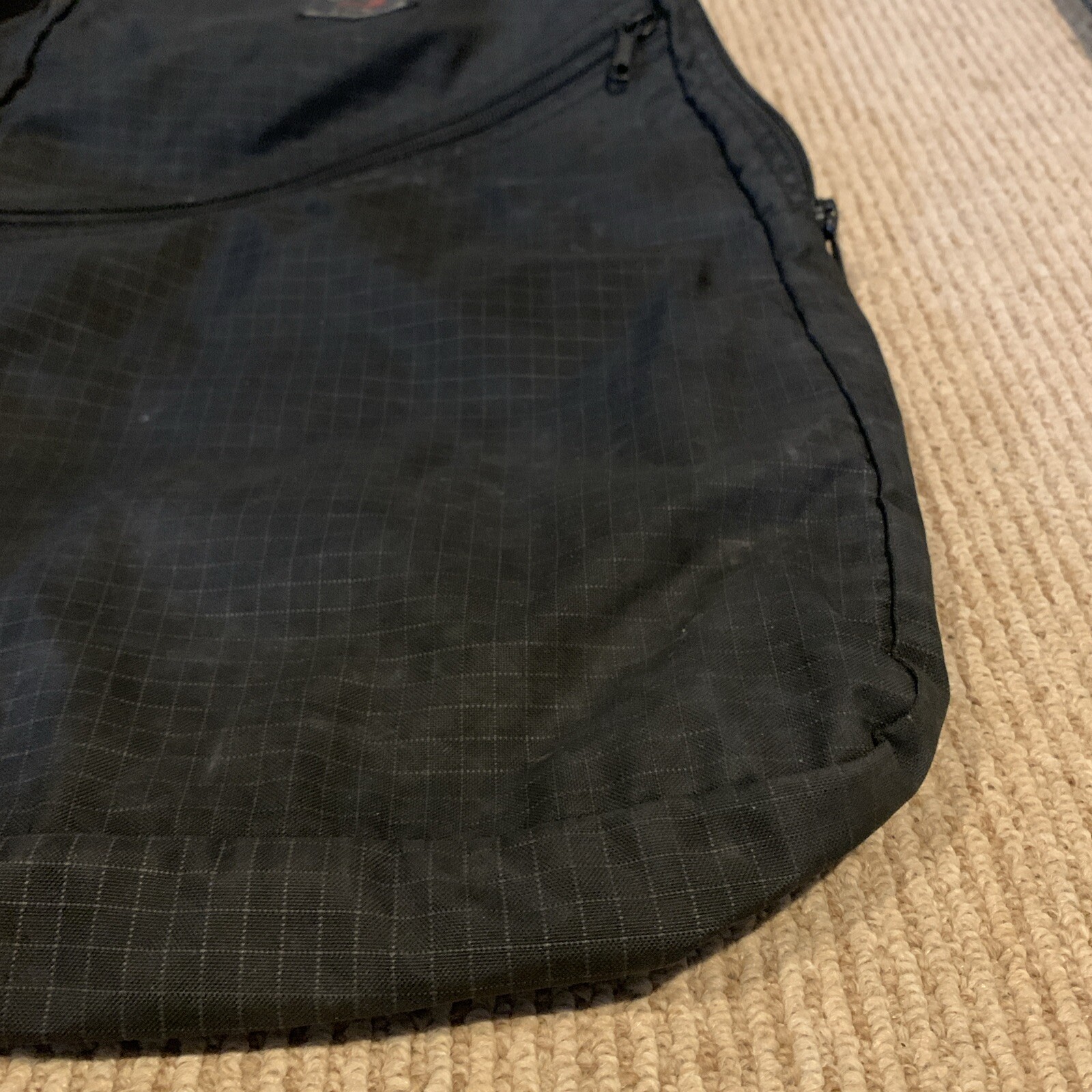 Tom Bihn – Daylight Backpack – Black 400 Halcyon/Northwest Sky 200 Halcyon