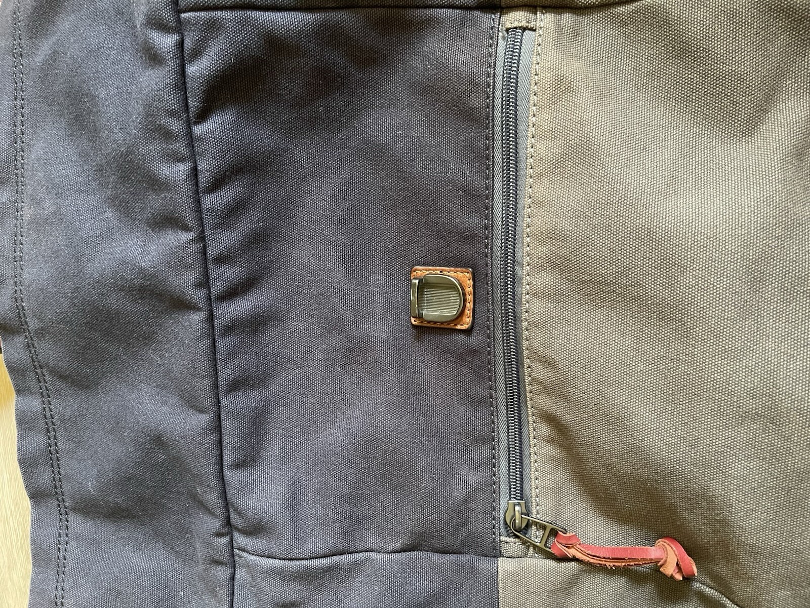 FOSSIL Defender Rolltop Backpack Navy Gray Leather Rucksack Gorpcore
