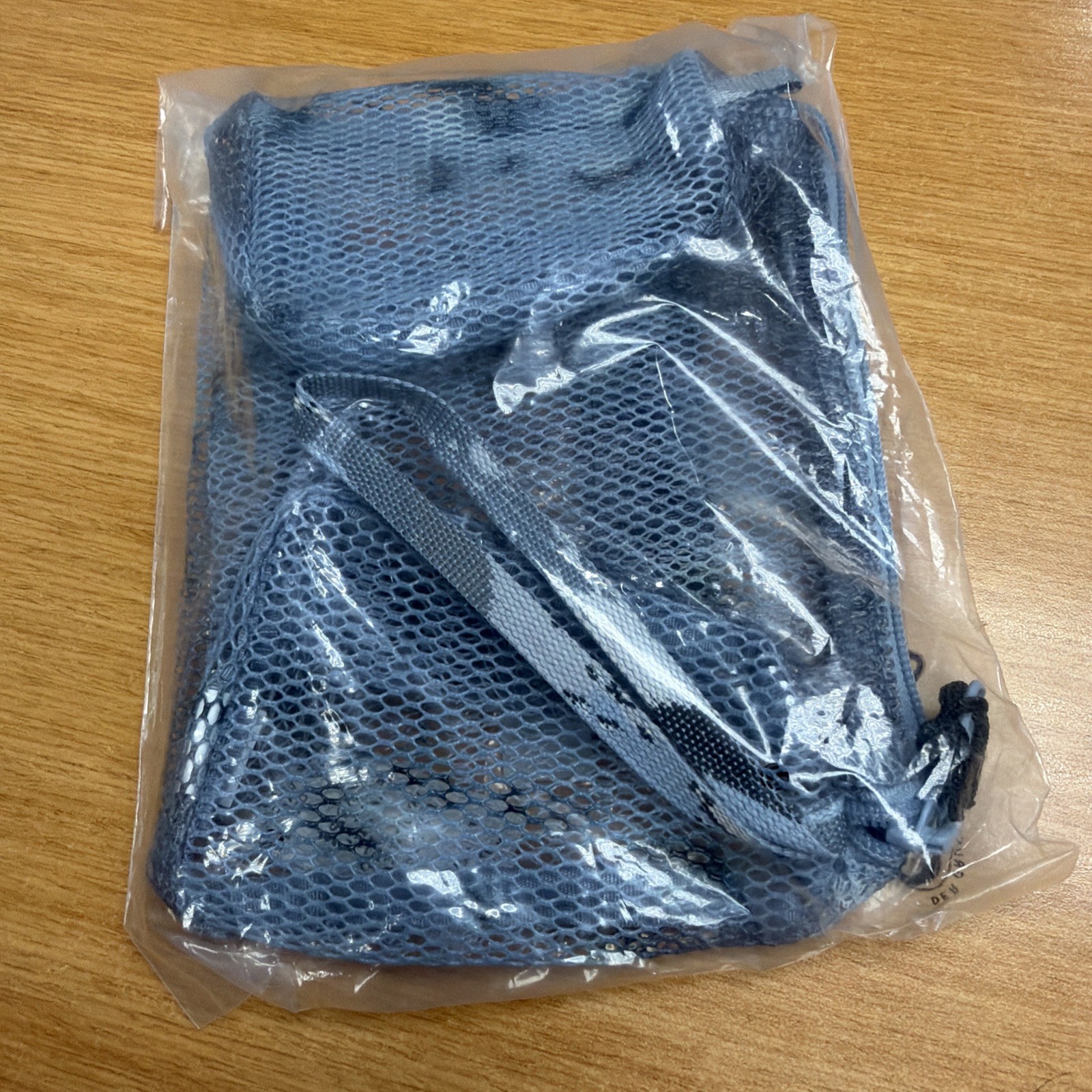 Supreme Mesh Pouch Blue Camo Spring/Summer 2020 Brand New.