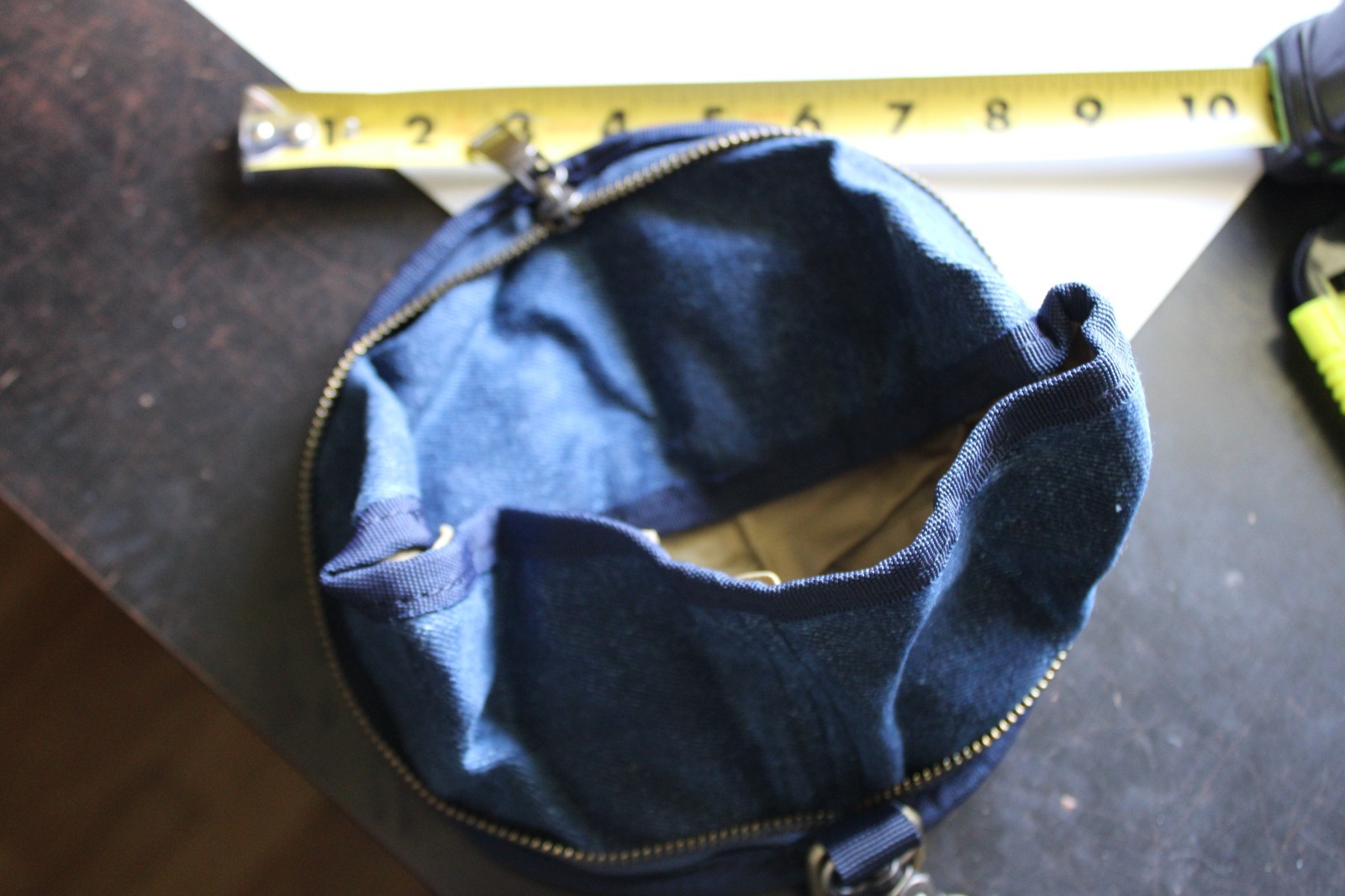 Blue Small Wristlet Pouch, Zip Closure, Key Clip Keyring, Unisex Adults