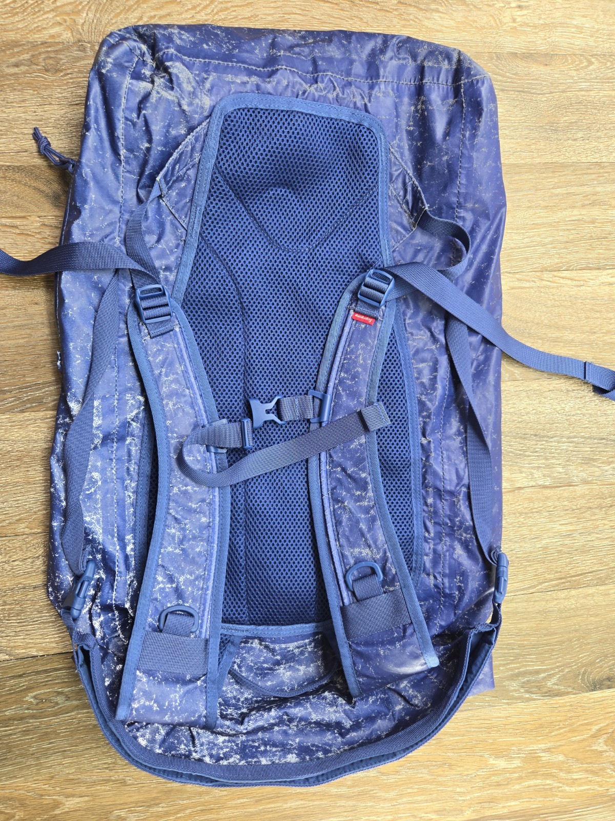 EUC SUPREME Waterproof Reflective Speckled Backpack Royal Blue FW20 Olmetex