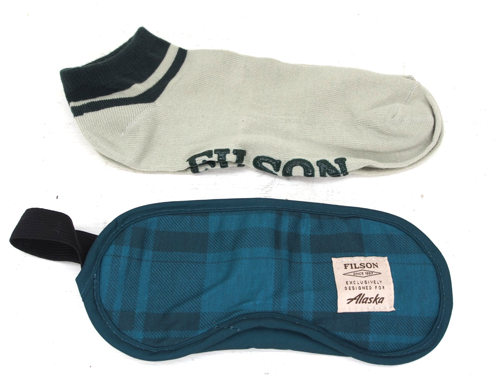 Filson + Alaska Airlines First Class Mini Rugged Twill Dopp Kit W/ Accessories