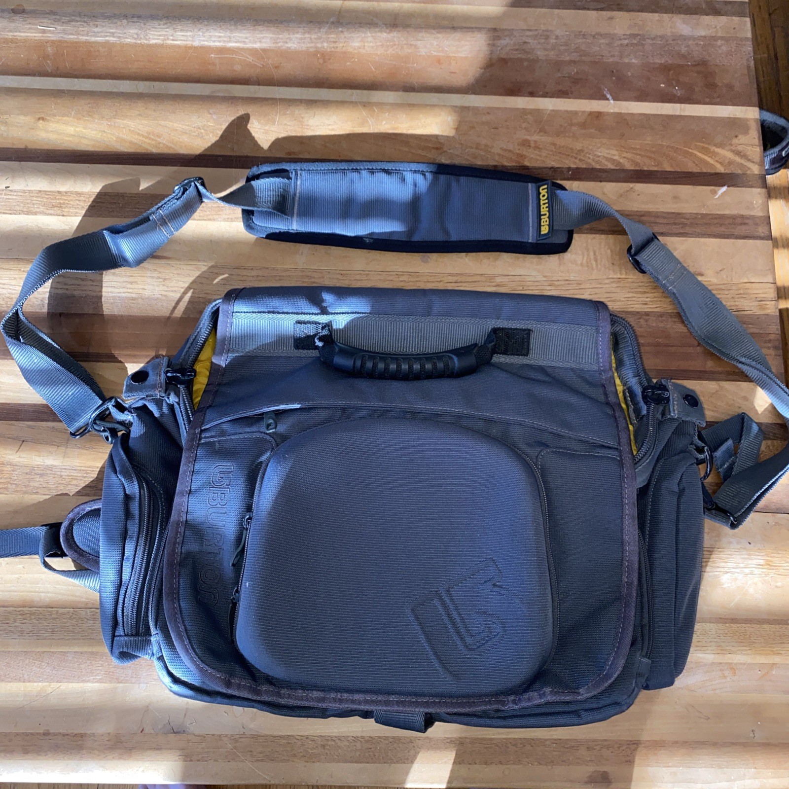 Burton Snowboards DJ Shoulder Bag Backpack Vintage Gray