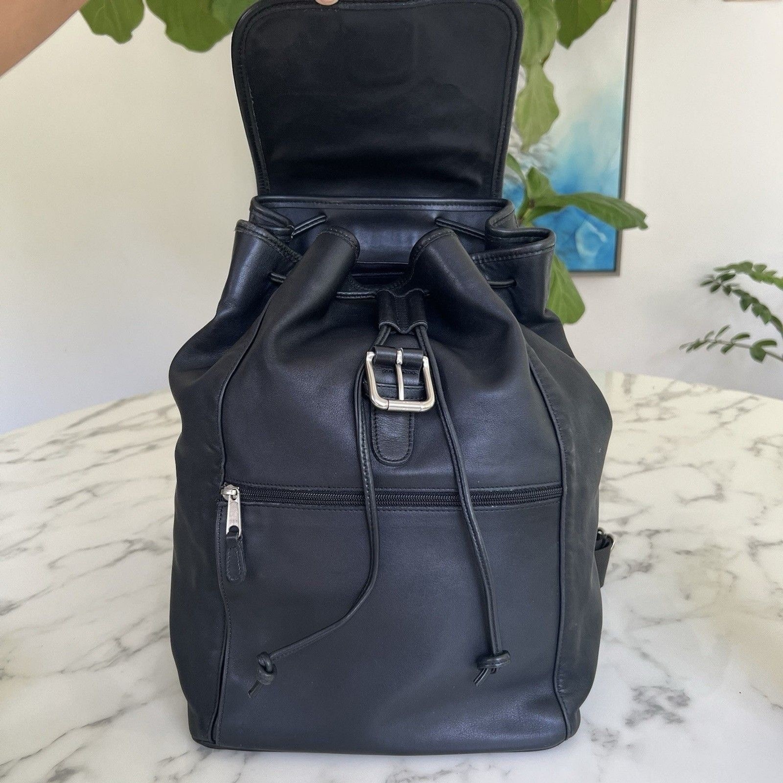 COACH Vintage Drawstring Buckle Backpack 0529 Black Leather Silver Nickel USA