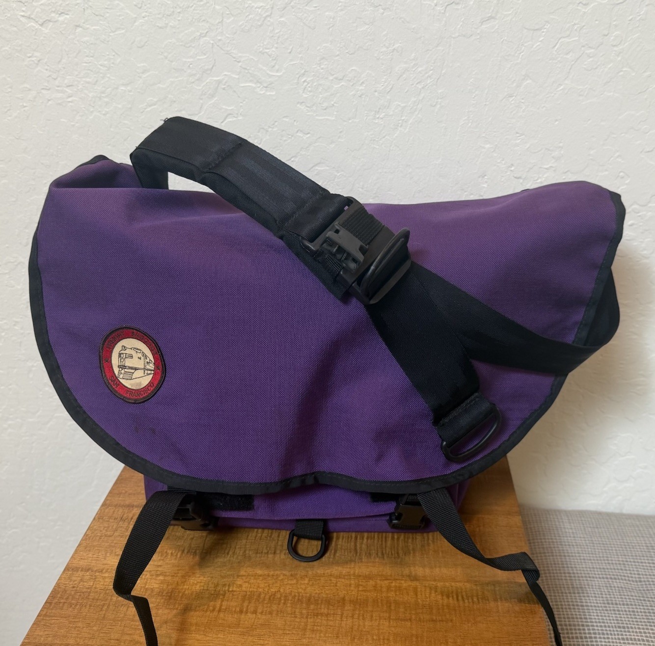 Freight Baggage San Francisco Messenger Bag Vintage Purple / Yellow