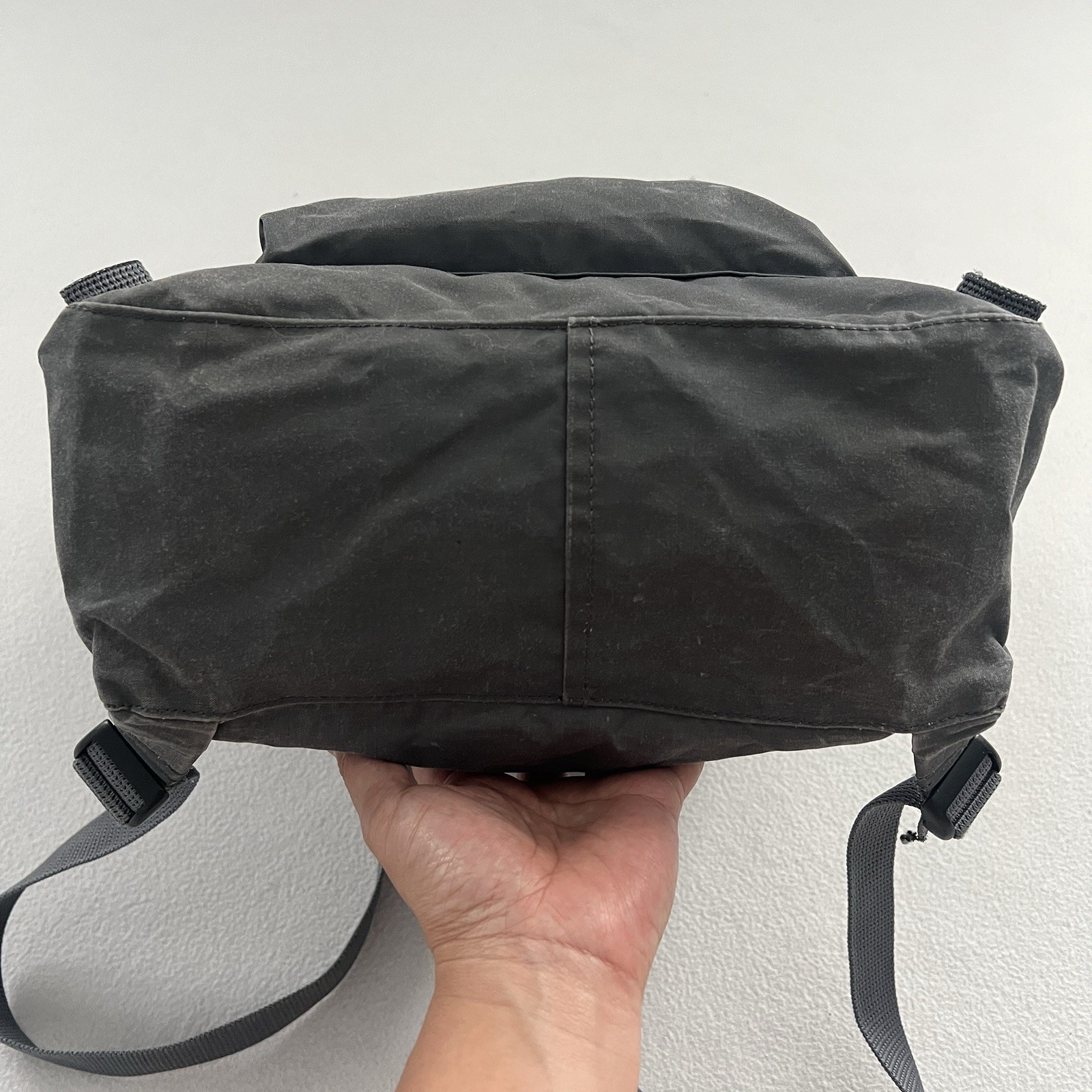 Fjallraven Kanken Backpack Super Grey 23510 Sweden Outdoor Travel Utility Pack