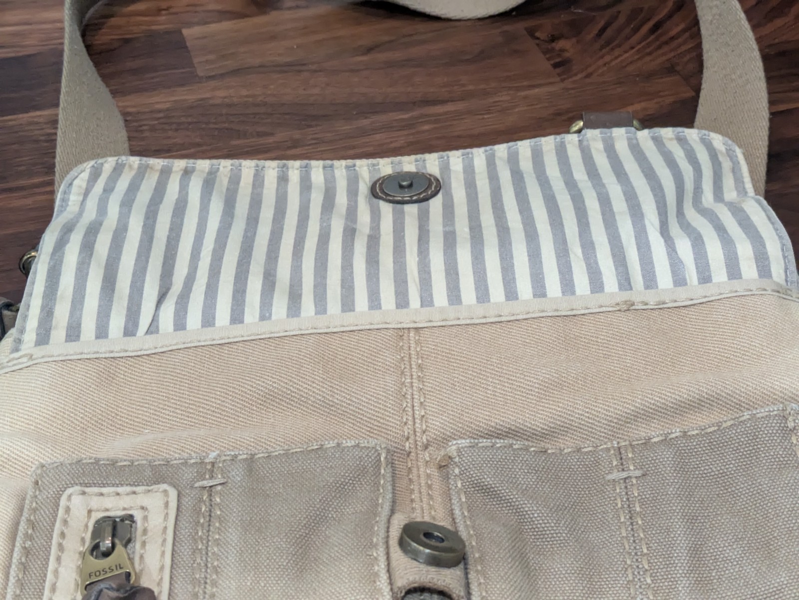 Fossil Beige Messenger Bag Adjustable Strap Inner Pockets Crossbody Men