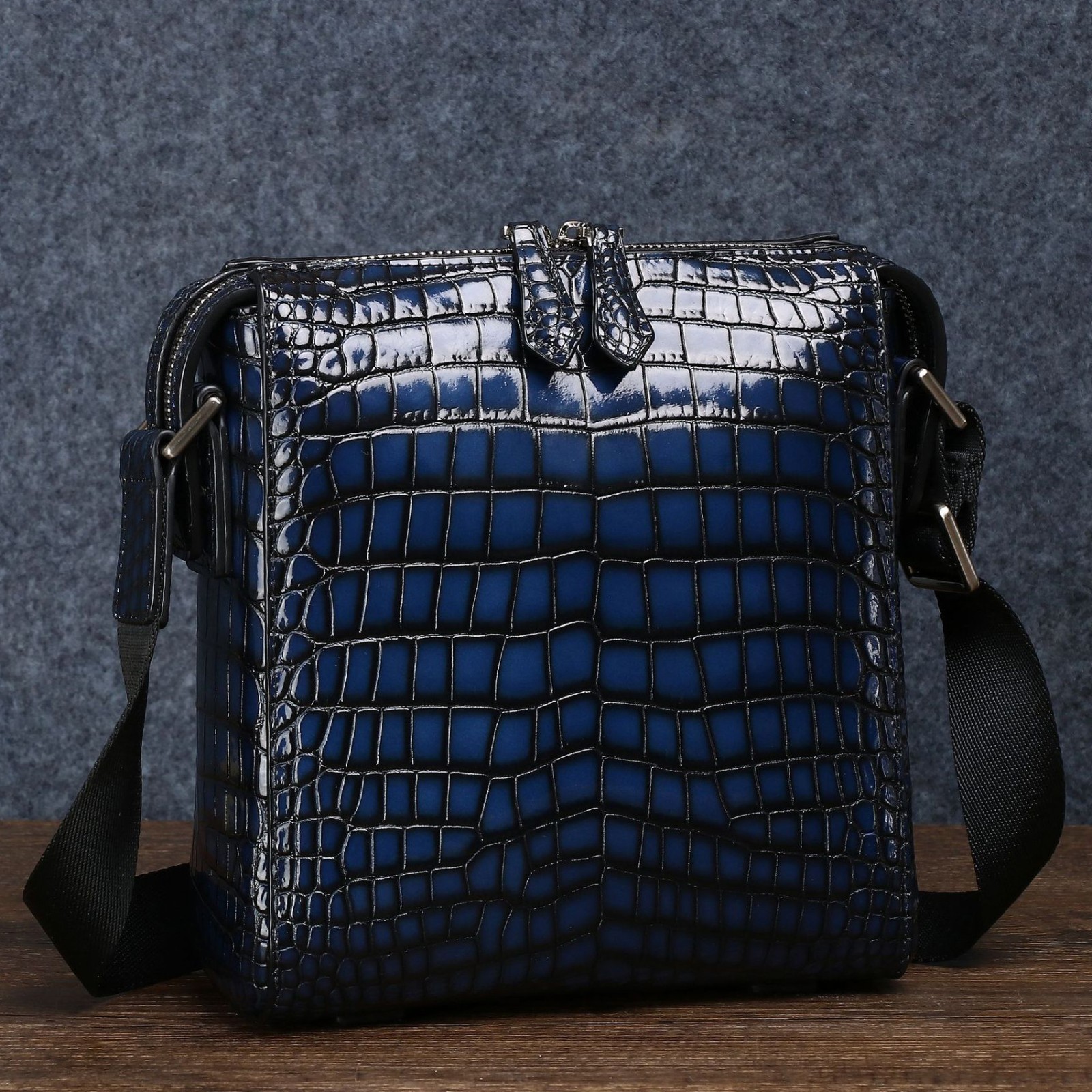 Blue Crocodile Pattern Men’s Shoulder Bag/Business Briefcase Handbag Business