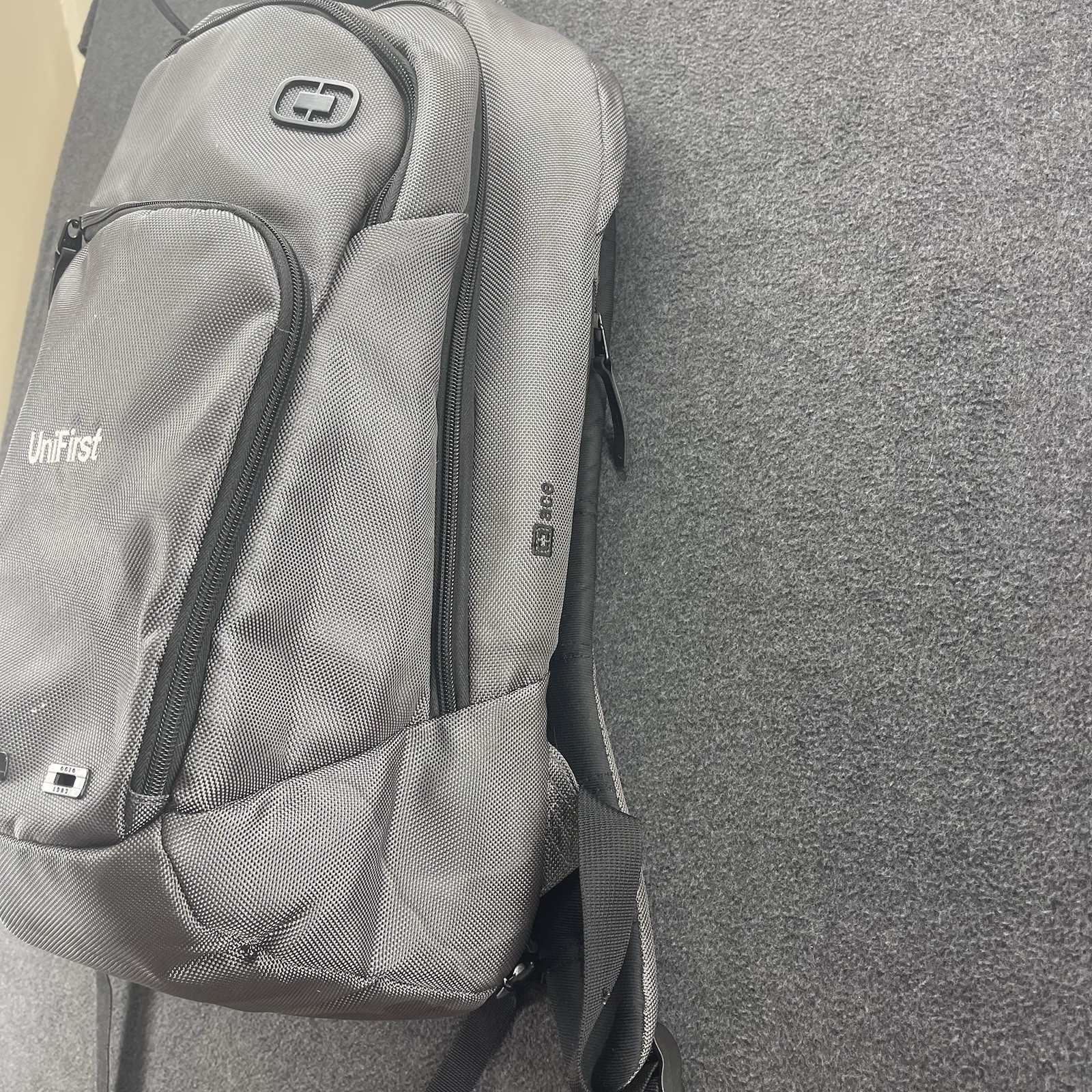 OGIO® Ace Pack Metallic Gray Backpack, 1680D, 1,450 cu. in./22.1 L, PADDED